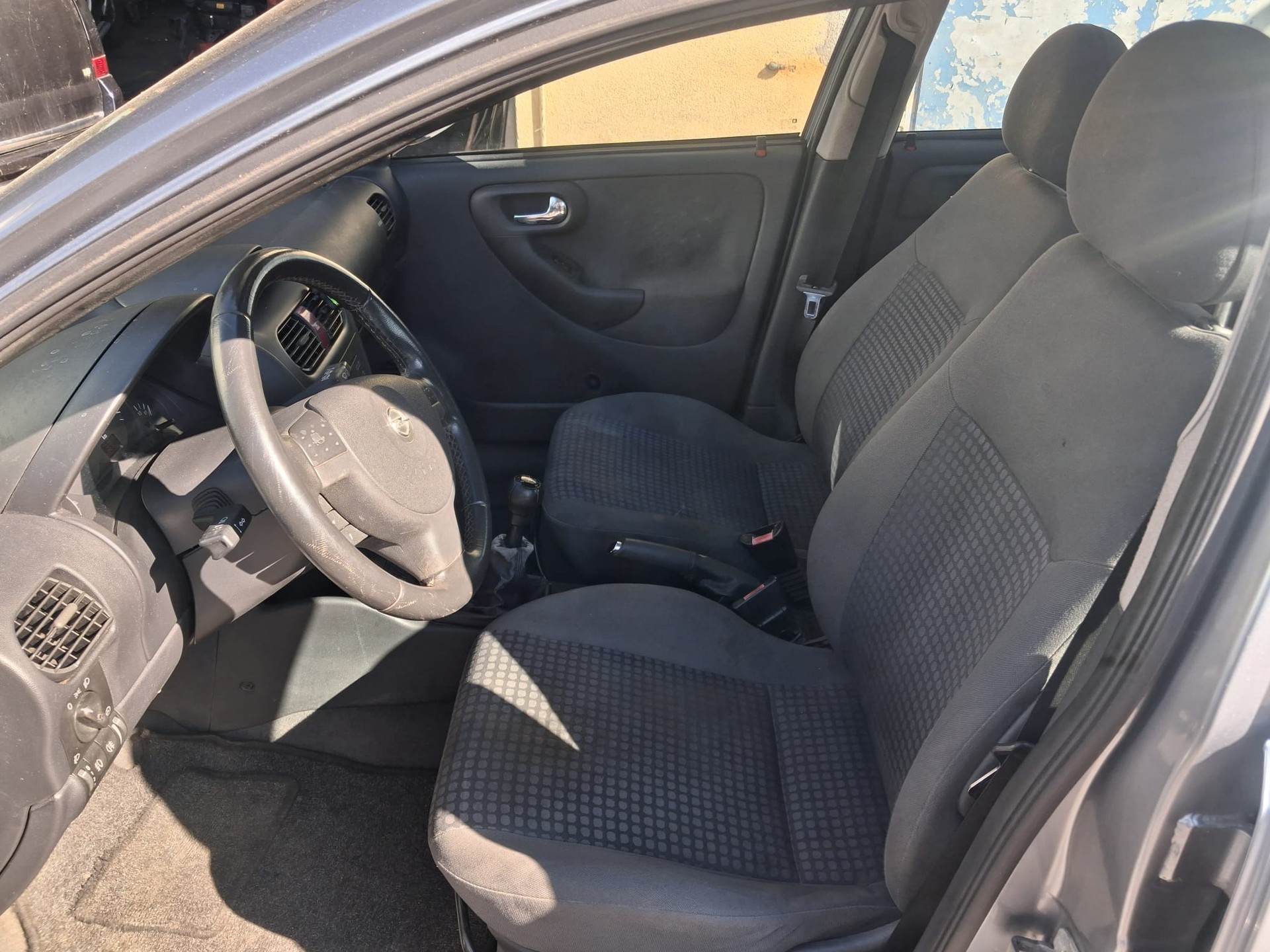 OPEL Corsa 1.7 DTi Elegance-image-8
