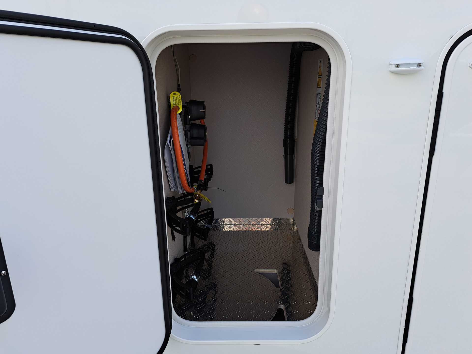 HYMER Exsis I 580 Pure-image-12