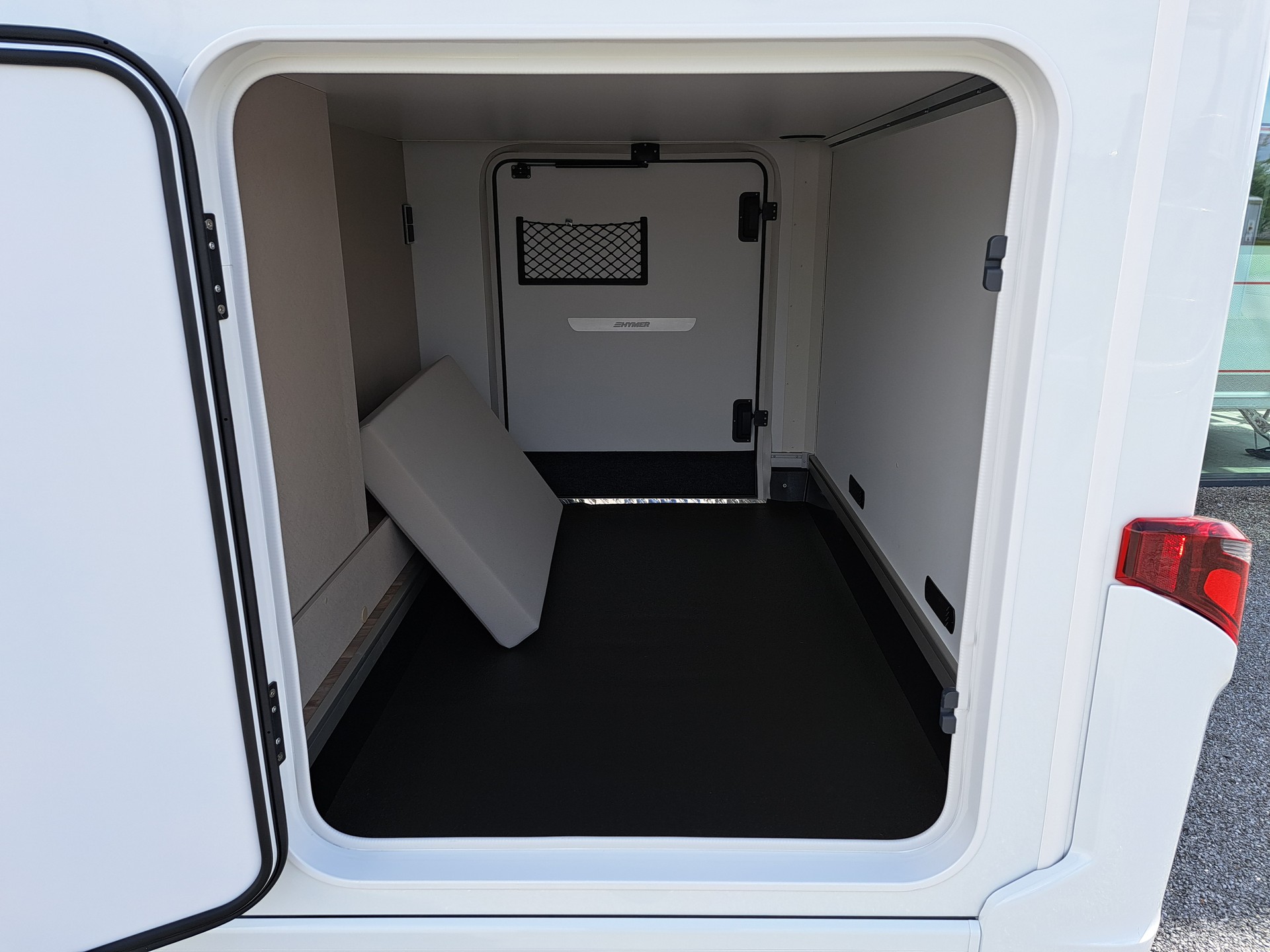 HYMER Exsis I 580 Pure-image-11