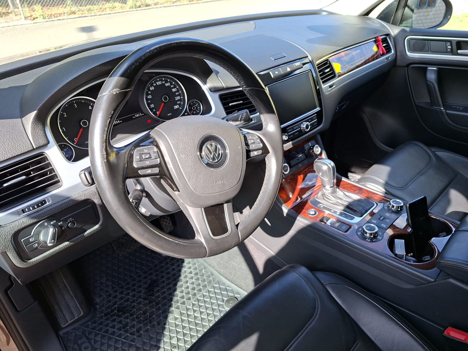VW Touareg 3.0 TDI BMT Terrain Tech Tiptronic-image-5