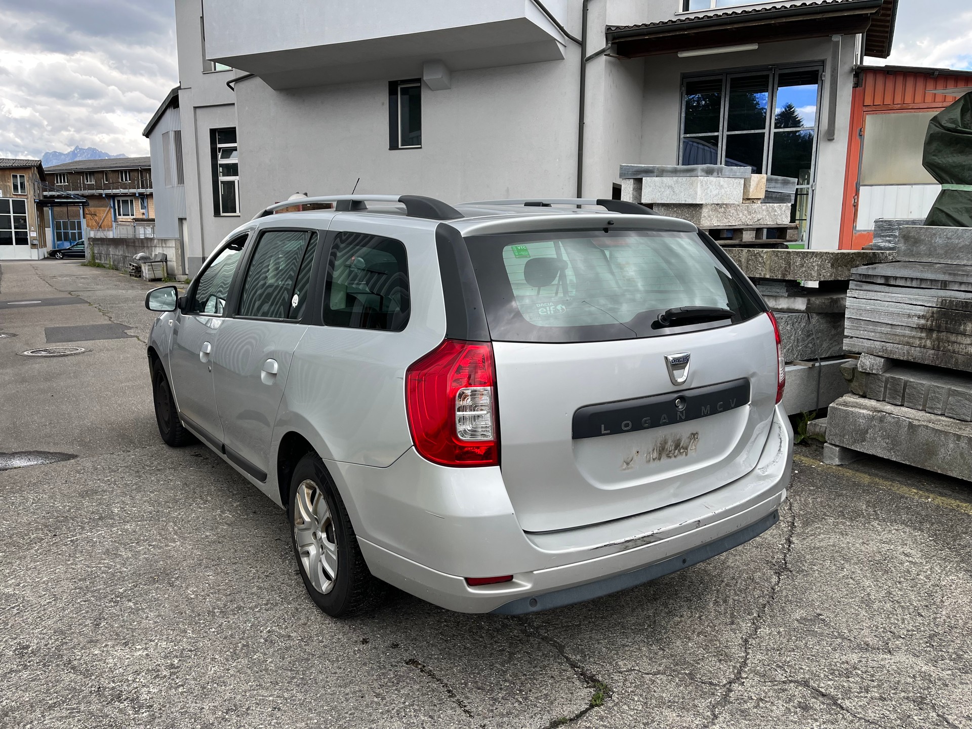 DACIA Logan MCV 1.5dCi Lauréate Automatic-image-4
