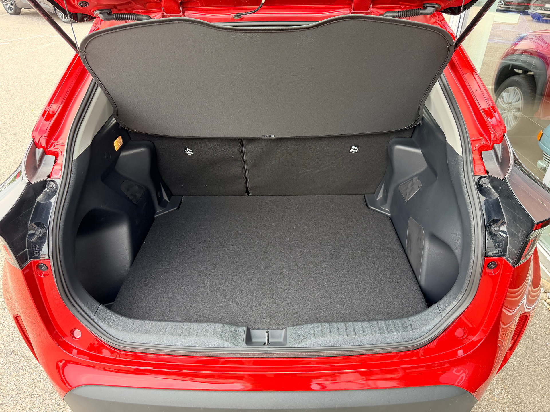 TOYOTA Yaris Cross 1.5 Comfort AWDi e-CVT-image-9