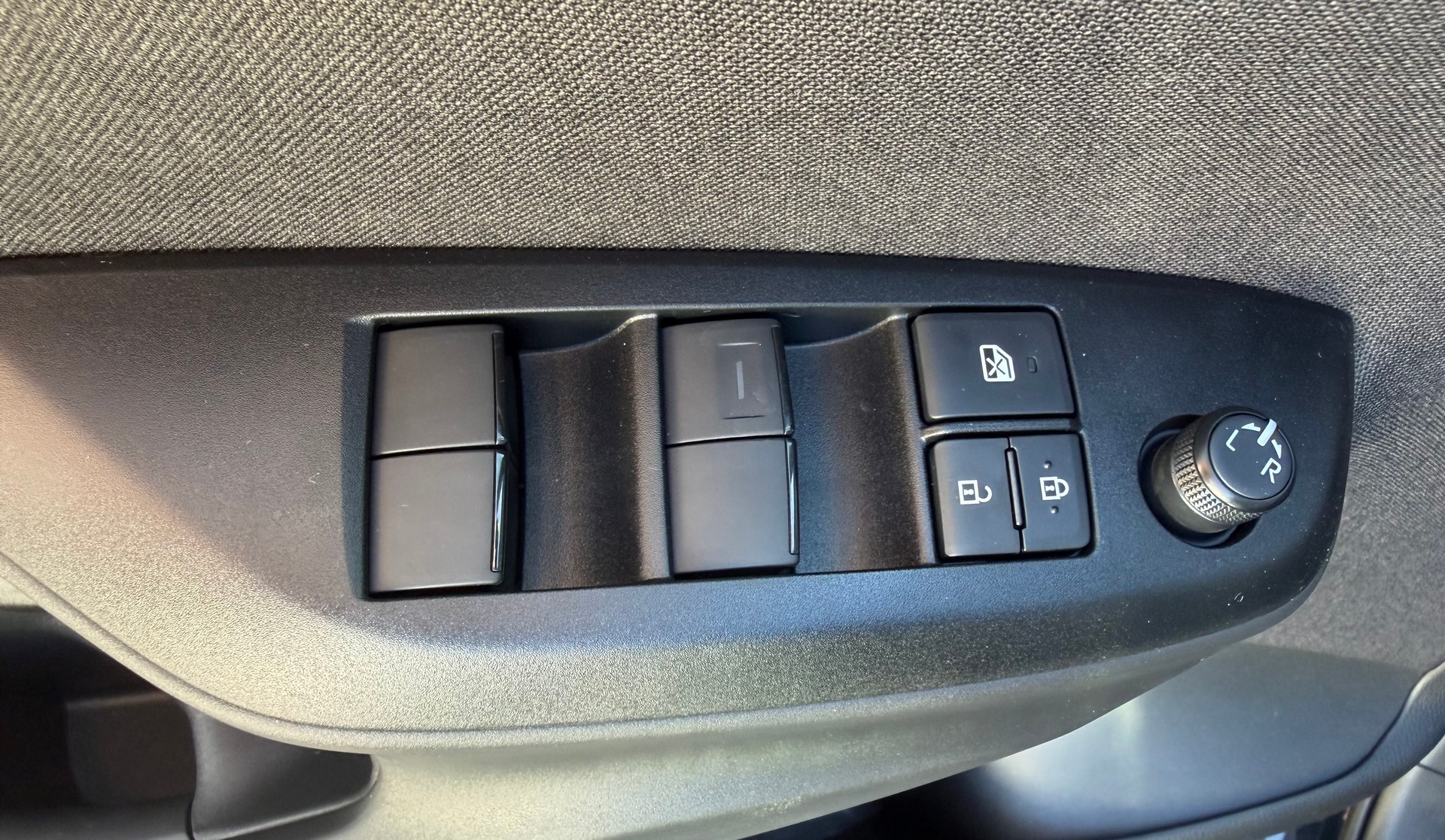 TOYOTA Yaris Cross 1.5 Comfort AWDi e-CVT-image-21