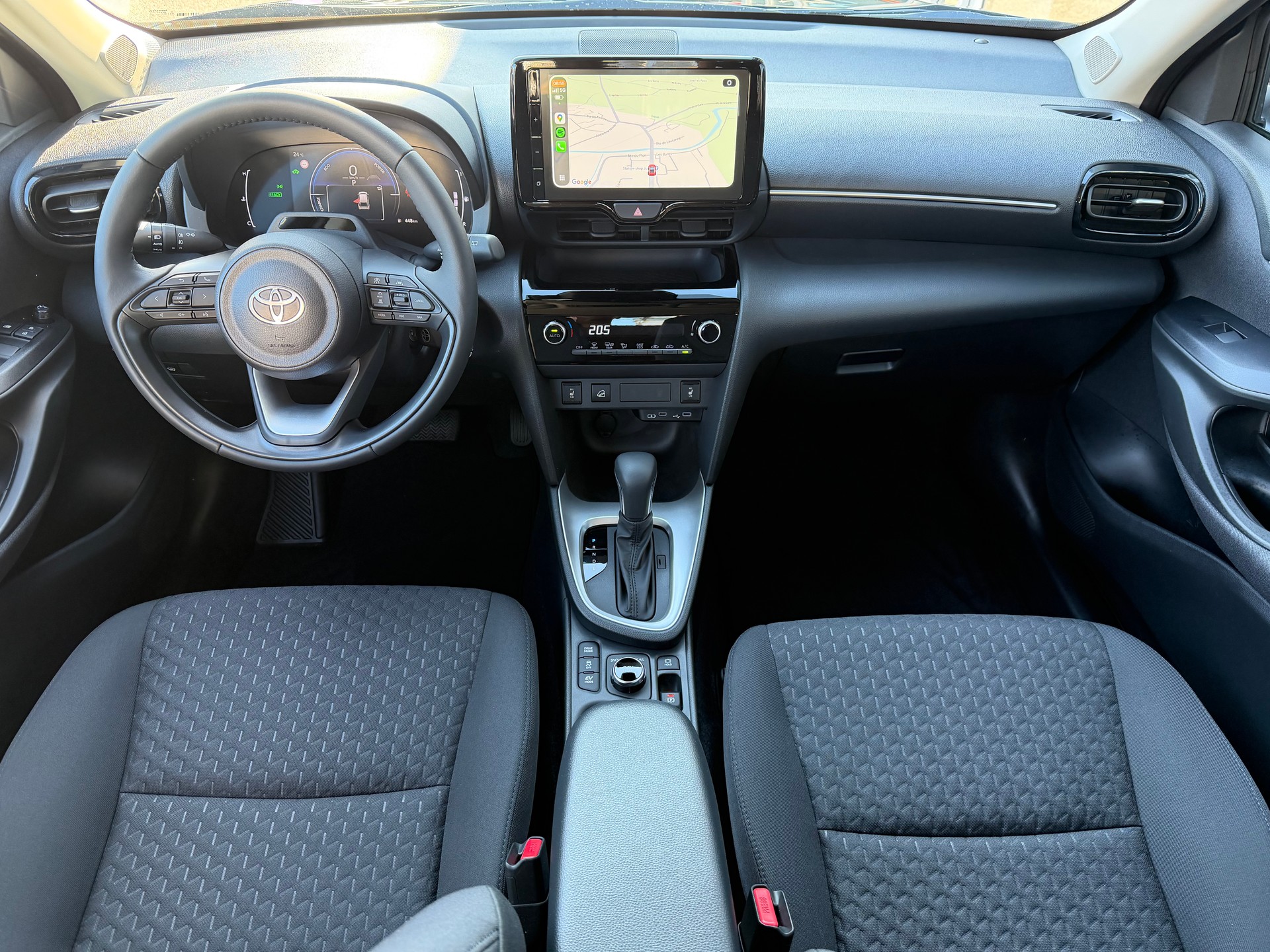 TOYOTA Yaris Cross 1.5 Comfort AWDi e-CVT-image-10