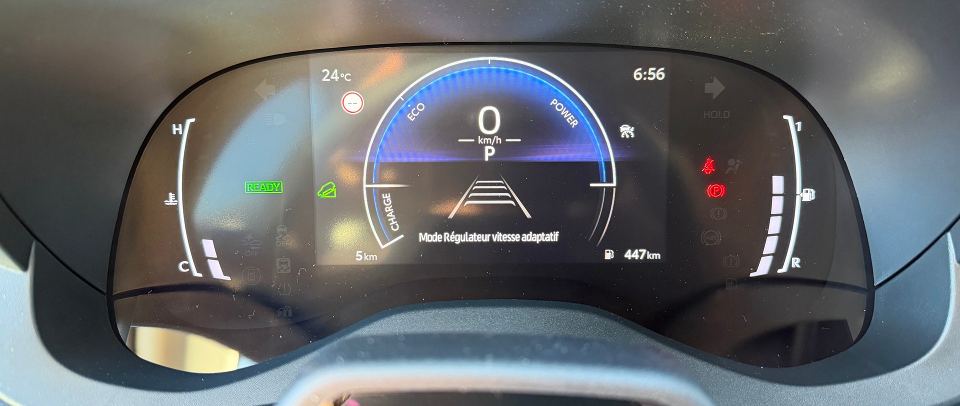 TOYOTA Yaris Cross 1.5 Comfort AWDi e-CVT-image-16