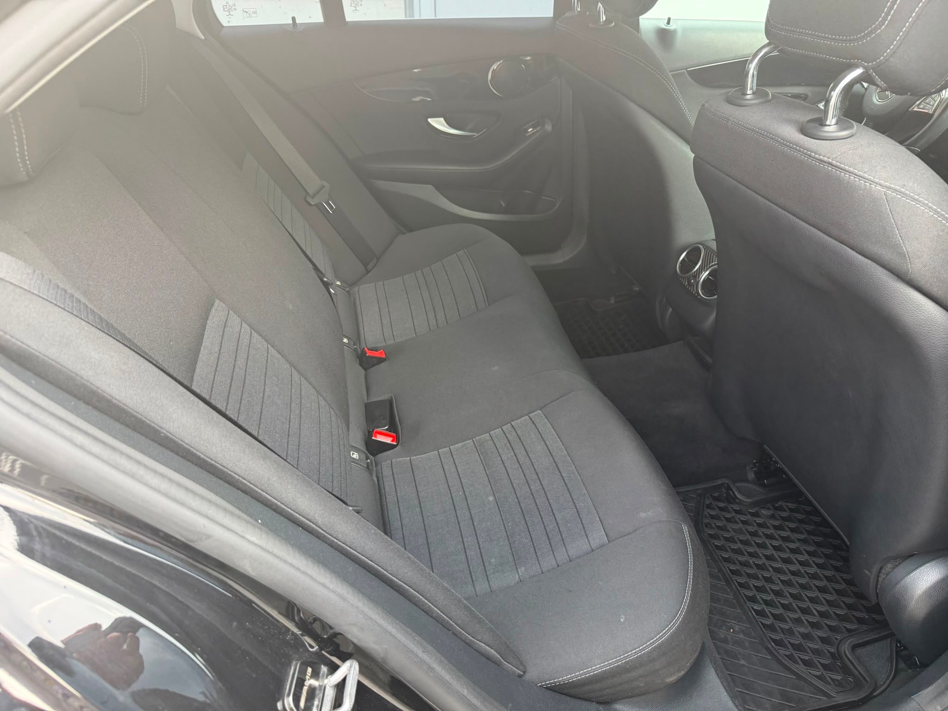 MERCEDES-BENZ C 180 BlueTEC AMG Line 7G-Tronic-image-10