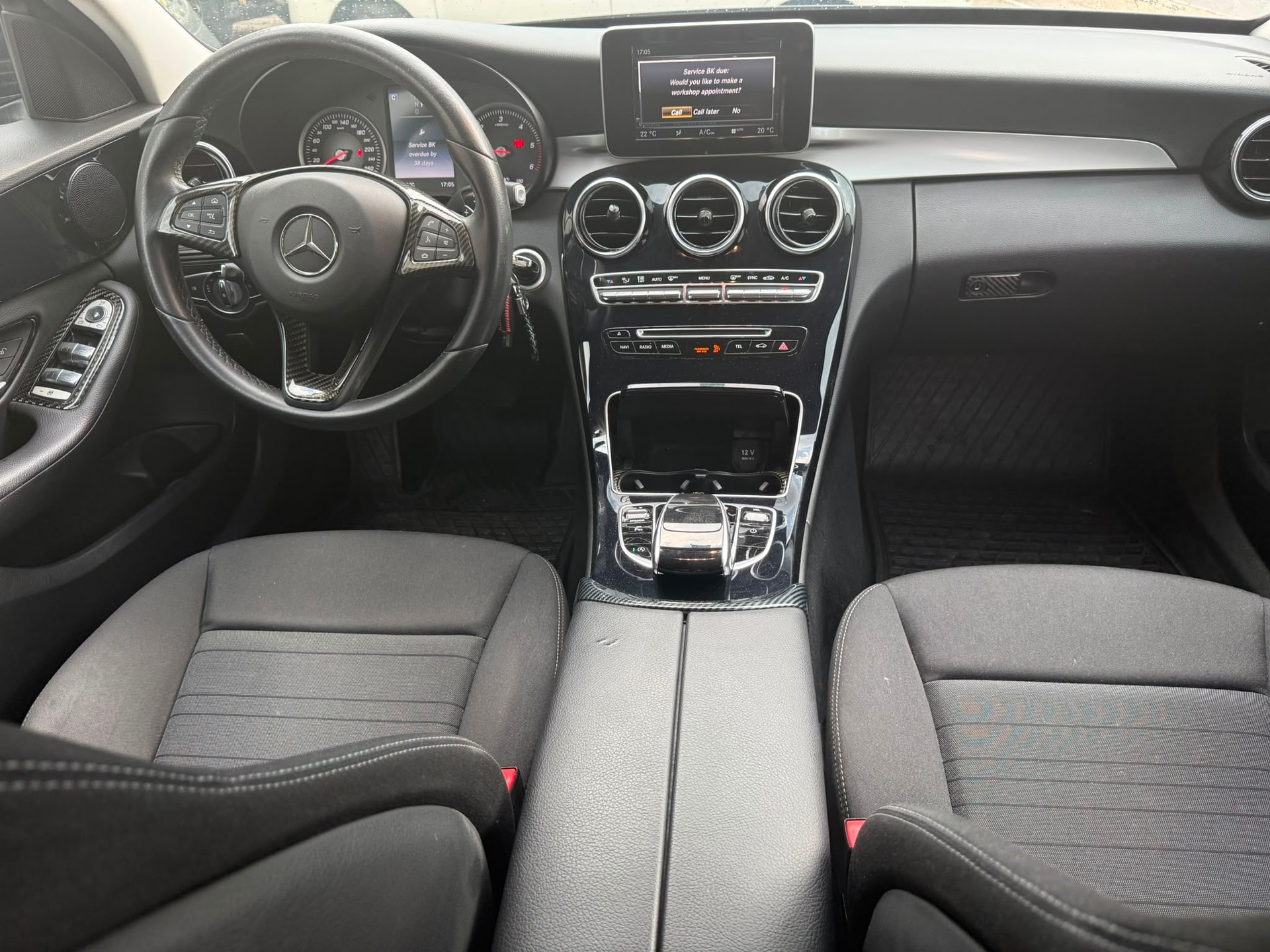 MERCEDES-BENZ C 180 BlueTEC AMG Line 7G-Tronic-image-5
