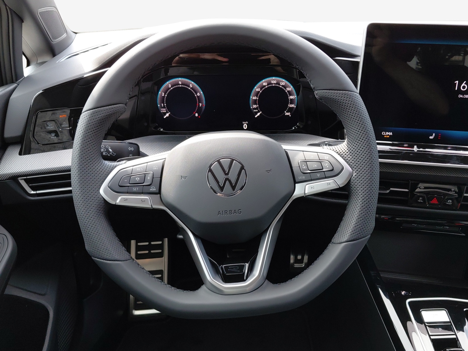 VW Golf 1.5 e TSI mHEV R-Line DSG-image-9