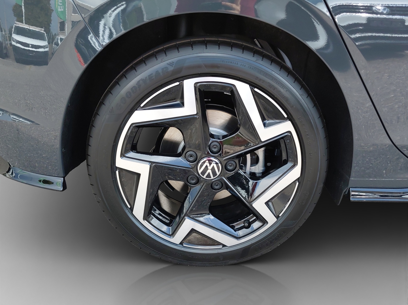 VW Golf 1.5 e TSI mHEV R-Line DSG-image-13