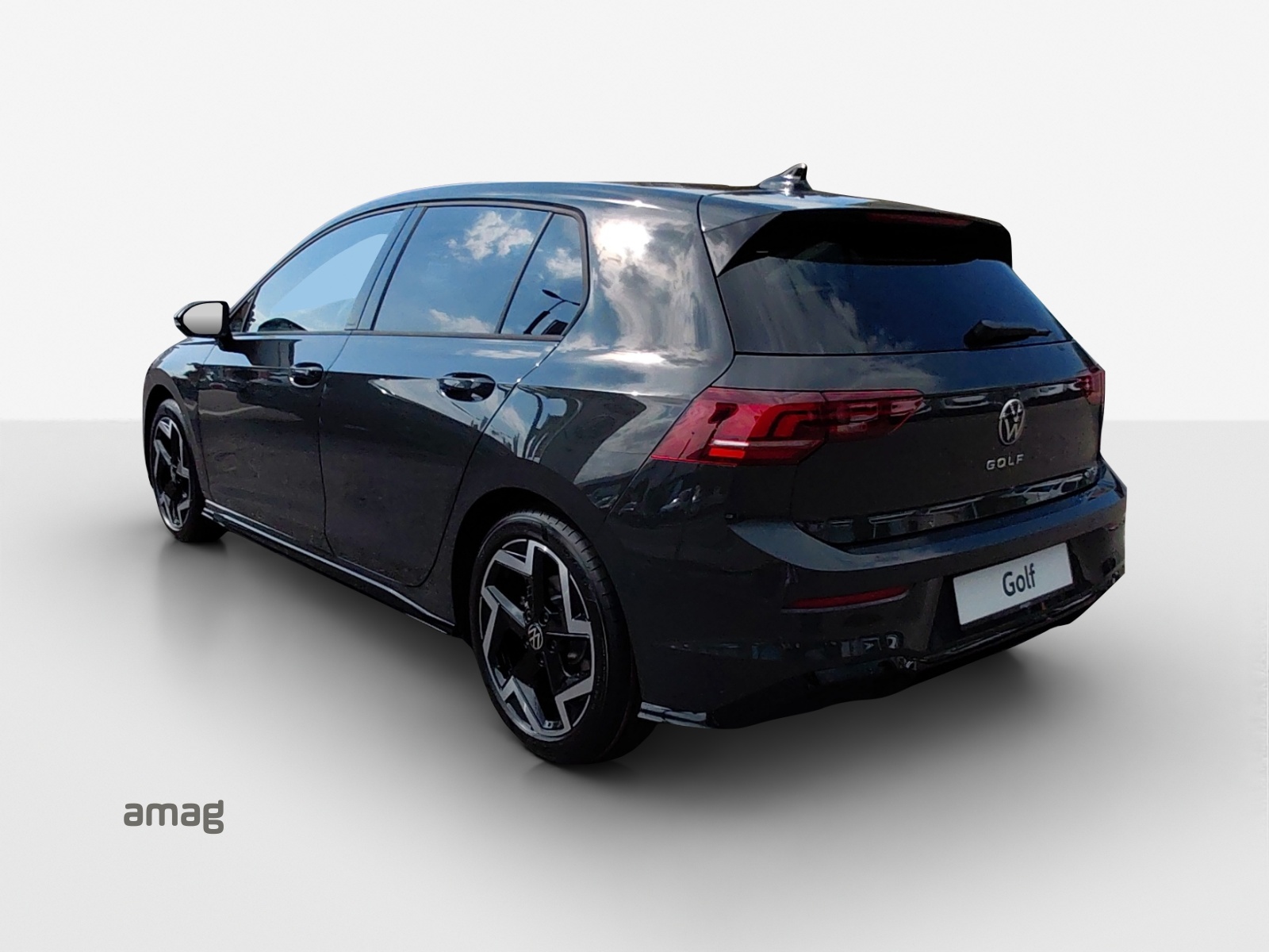 VW Golf 1.5 e TSI mHEV R-Line DSG-image-2