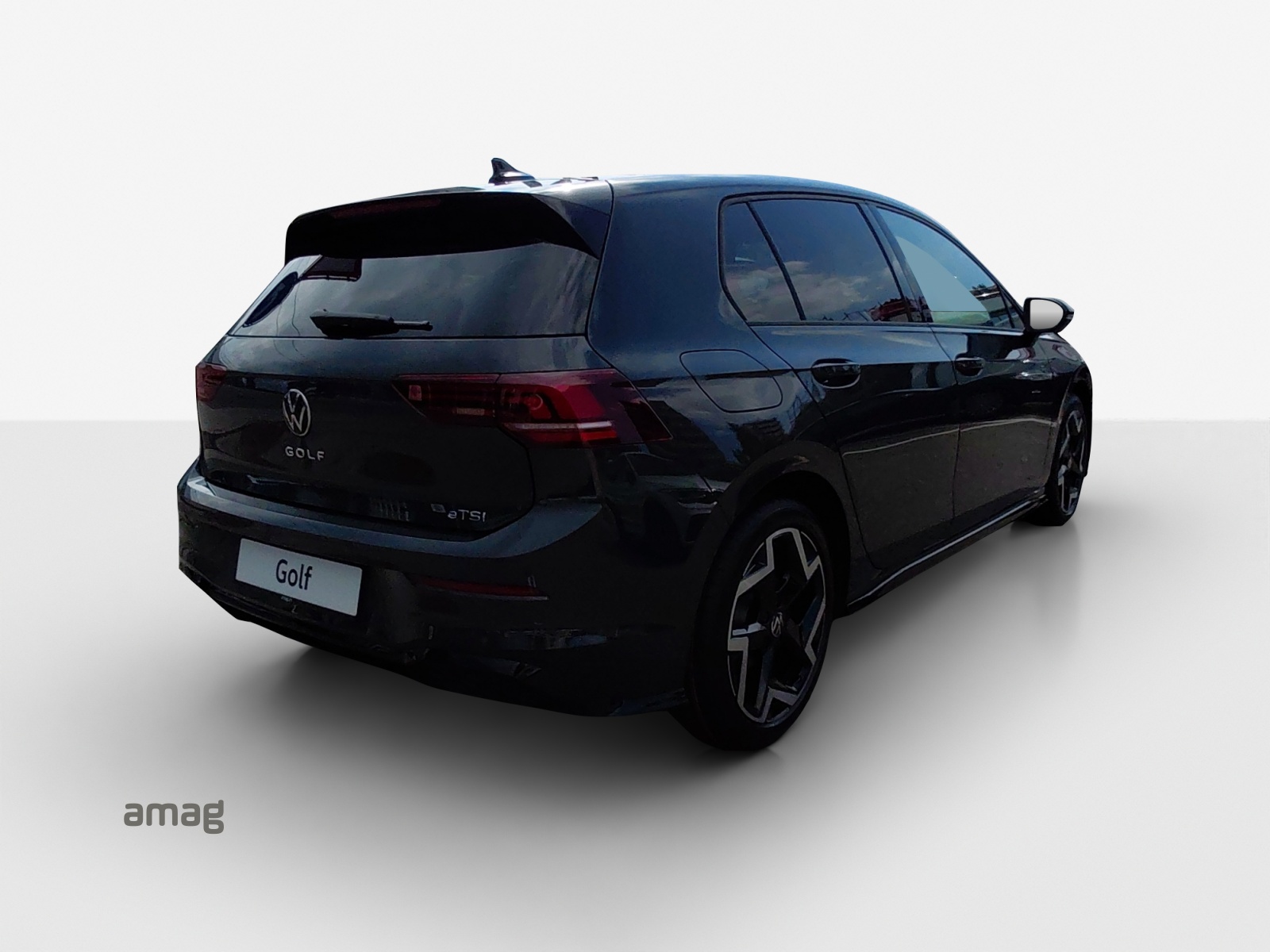VW Golf 1.5 e TSI mHEV R-Line DSG-image-4