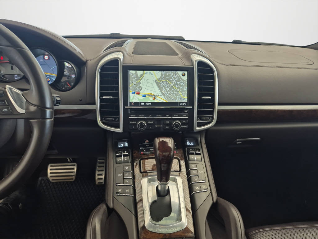 PORSCHE Cayenne 4.8 V8 GTS TipT-image-8