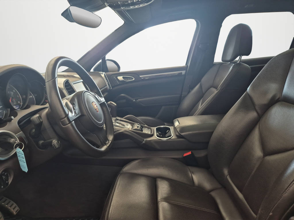 PORSCHE Cayenne 4.8 V8 GTS TipT-image-5