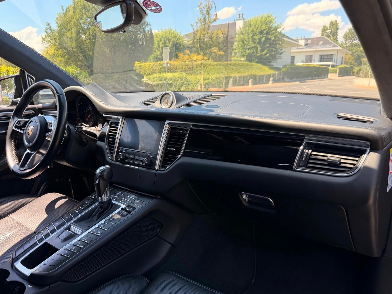 PORSCHE Macan Turbo Performance PDK-image-10