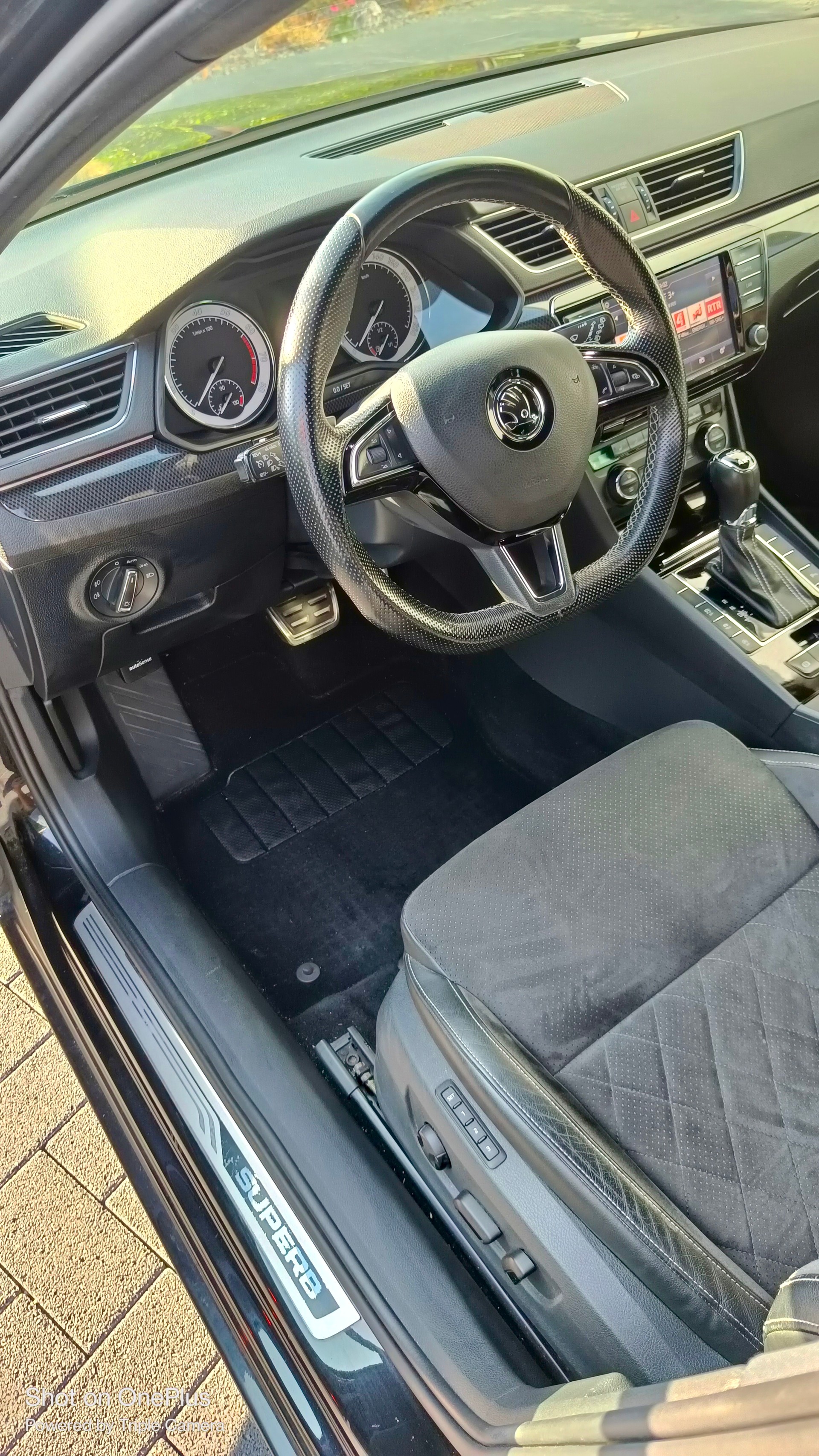 SKODA 2.0 TSI 280 SportLine 4x4 DSG-image-4