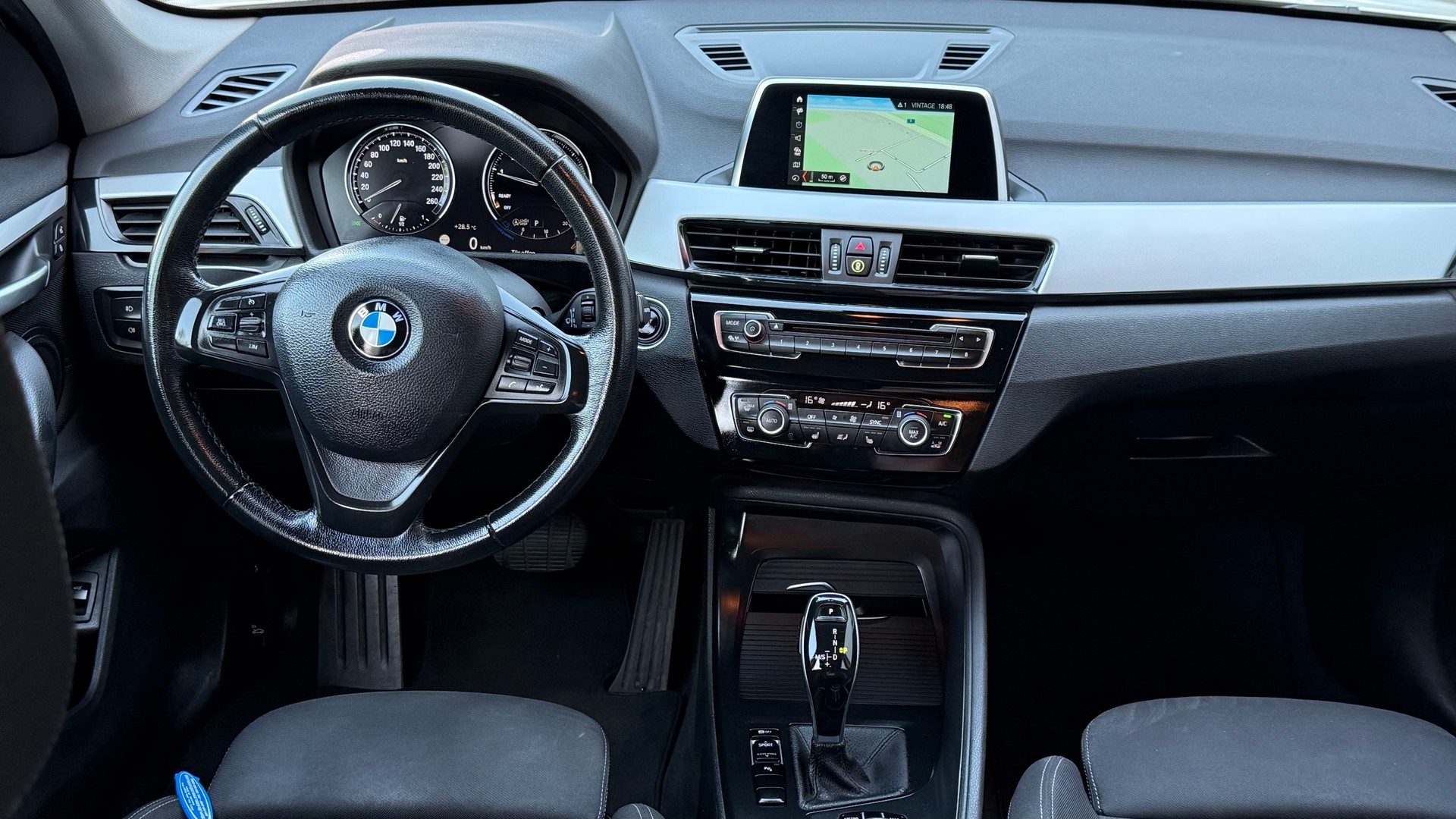 BMW X1 sDrive 18i Steptronic DSK-image-11