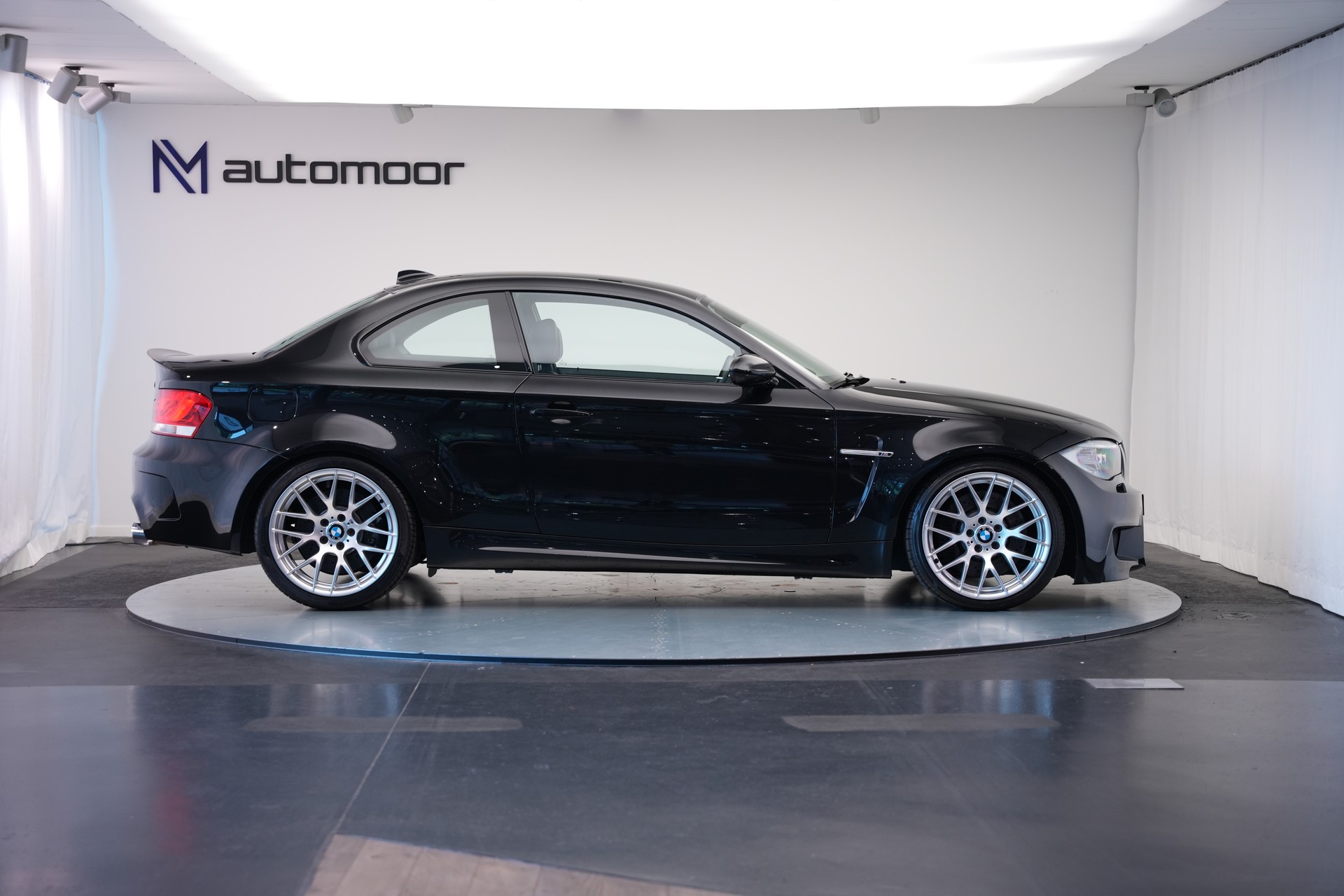 BMW 1er M Coupé *CH-Fahrzeug* *Eisenmann Abgasanlage*-showroom-element-3