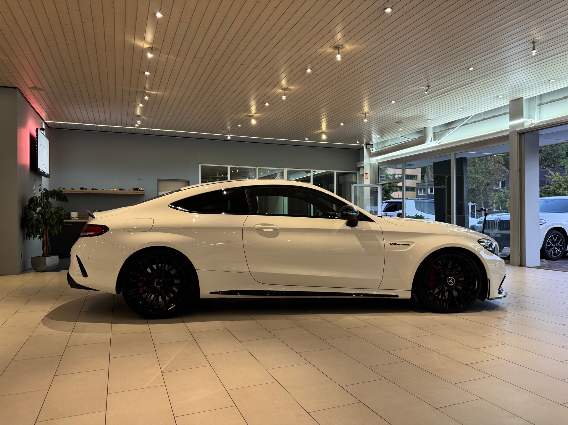 MERCEDES-BENZ C 63 S AMG 9G-tronic-image-6