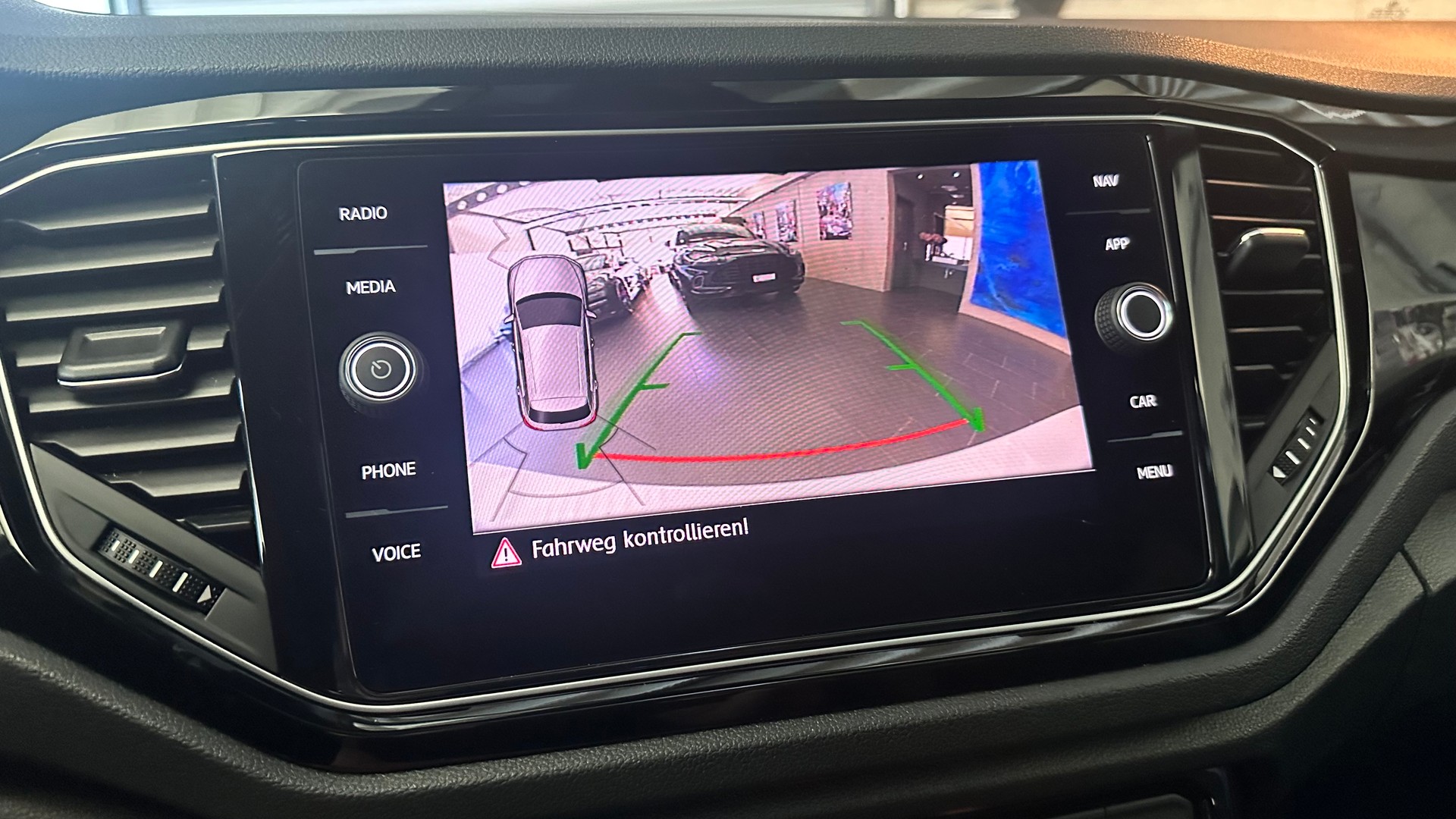 VW T-Roc 2.0 TSI R DSG 4motion-image-16