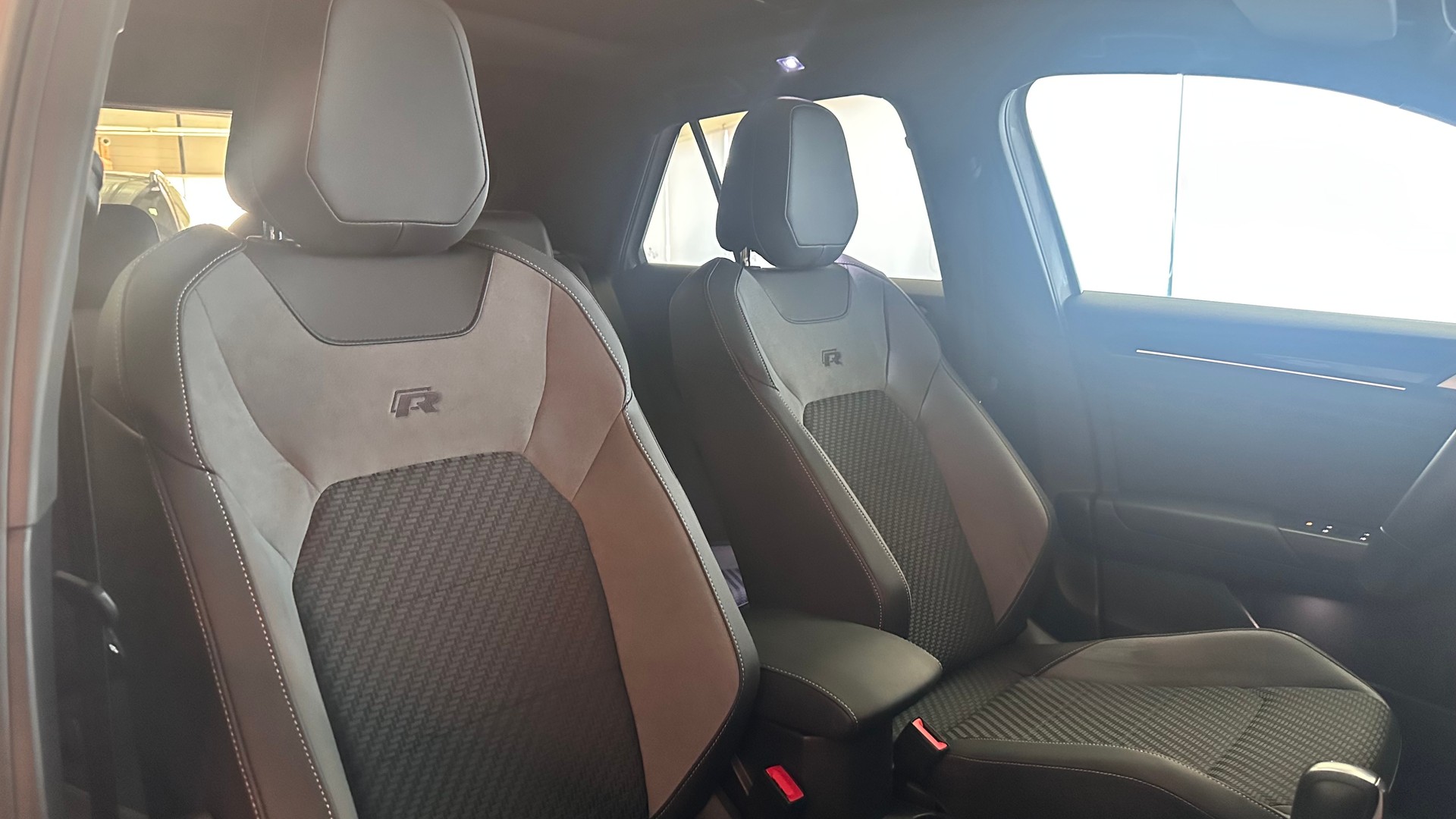 VW T-Roc 2.0 TSI R DSG 4motion-image-23