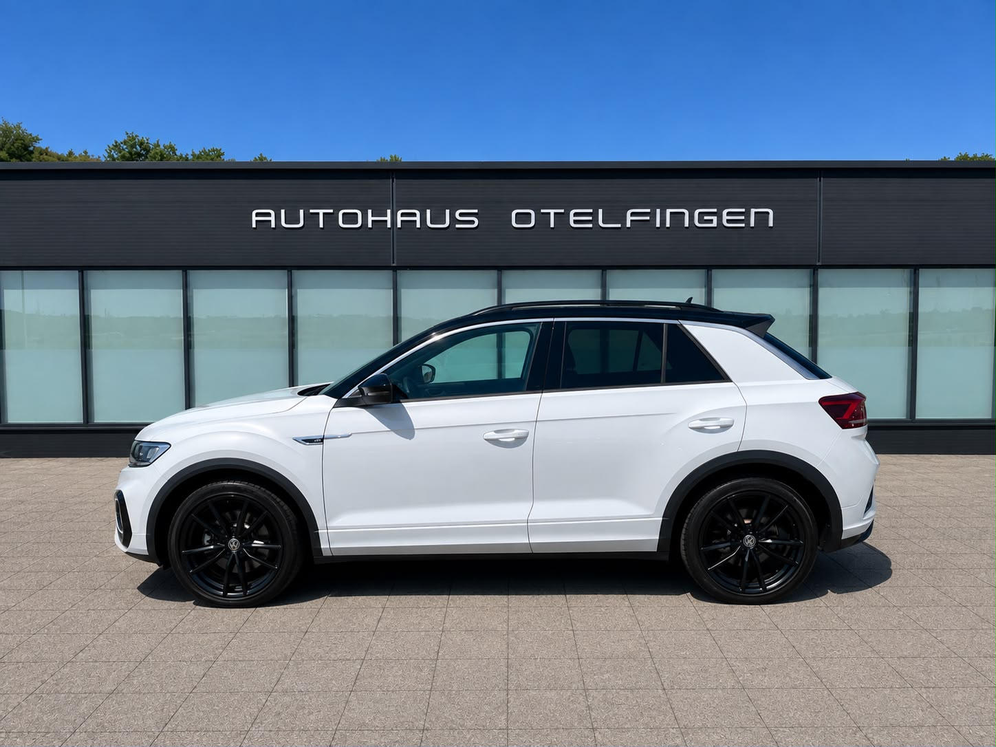 VW T-Roc 2.0 TSI R DSG 4motion-image-0