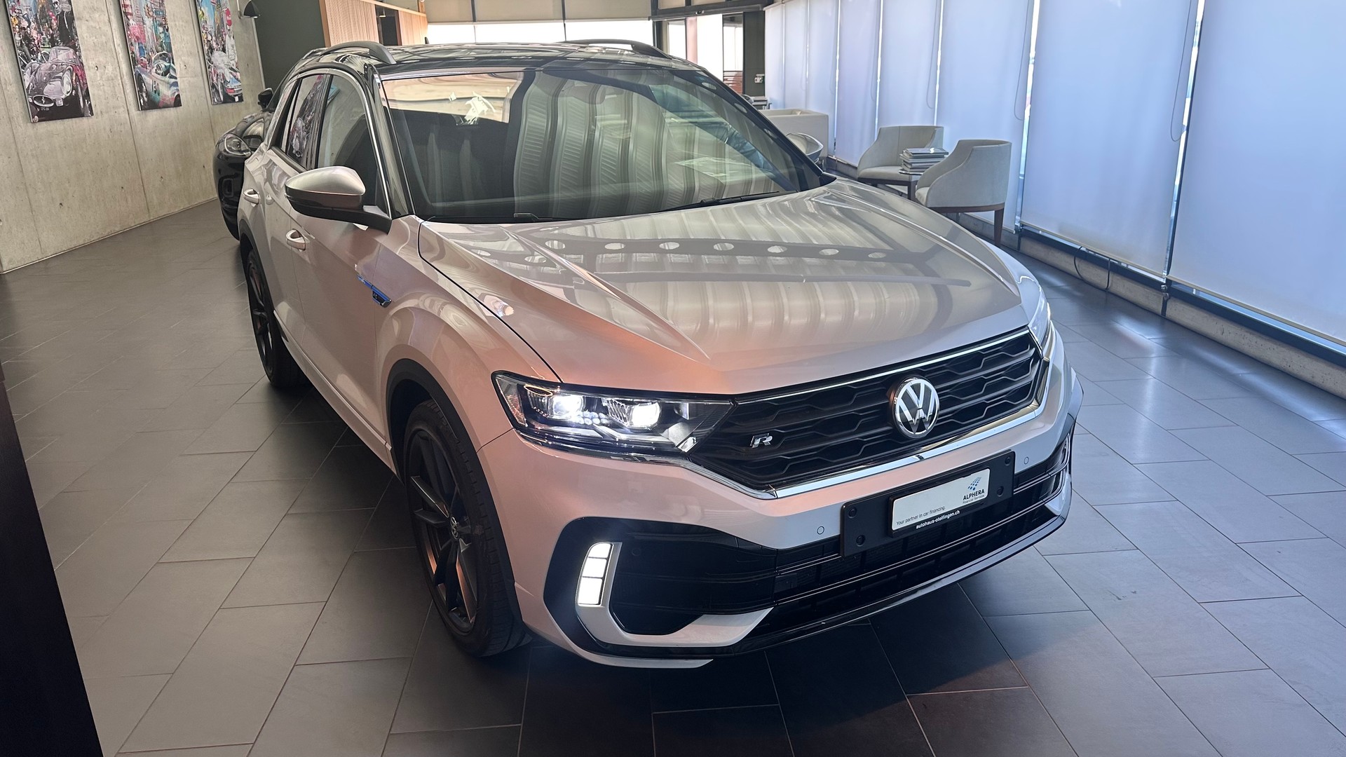 VW T-Roc 2.0 TSI R DSG 4motion-image-1