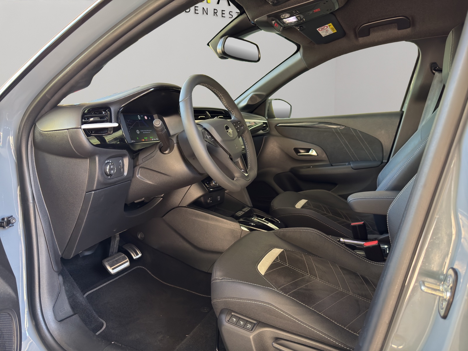 OPEL Corsa F GS Electric-image-12