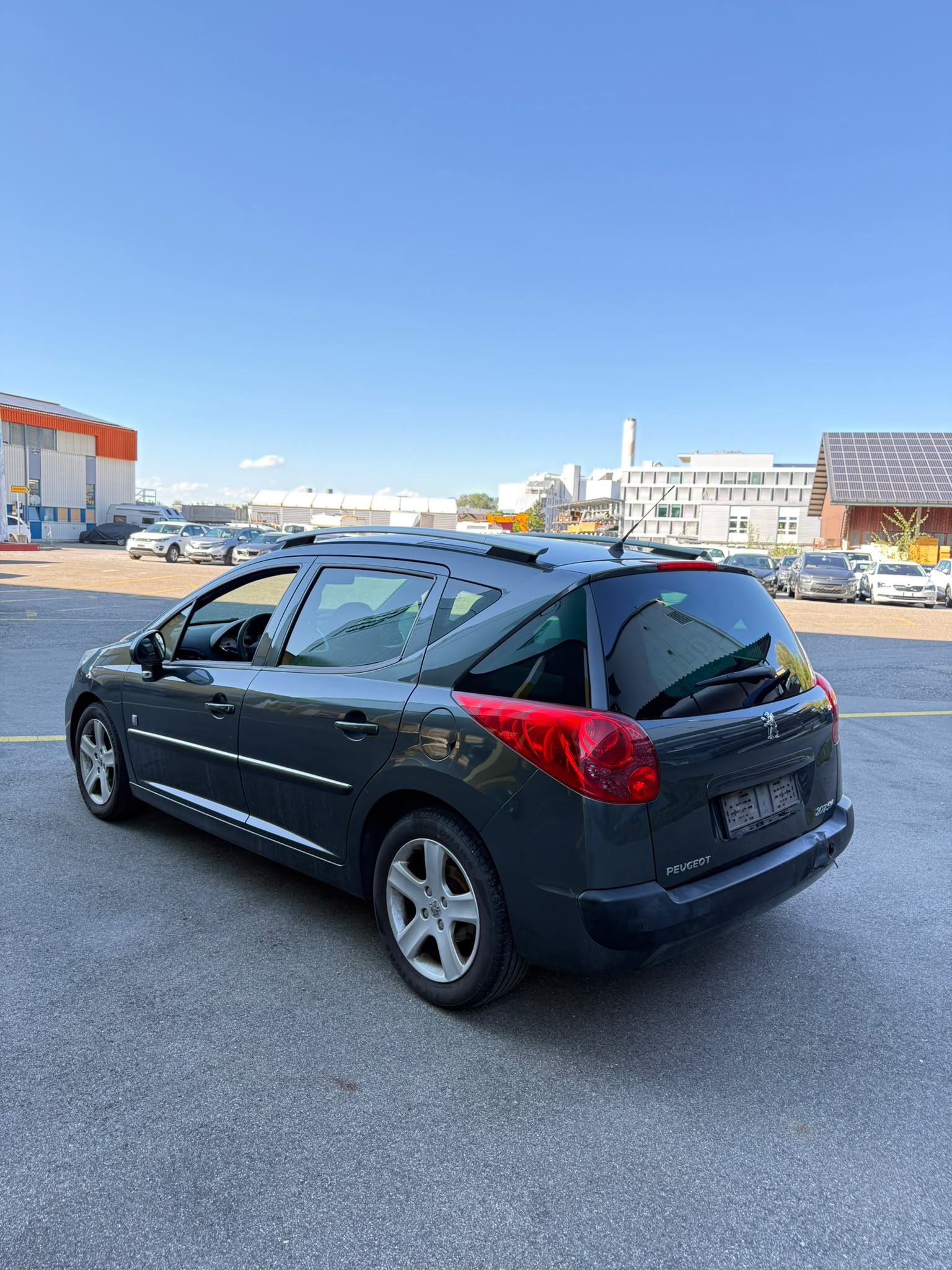 PEUGEOT 207 SW 1.6 16V Active-image-4