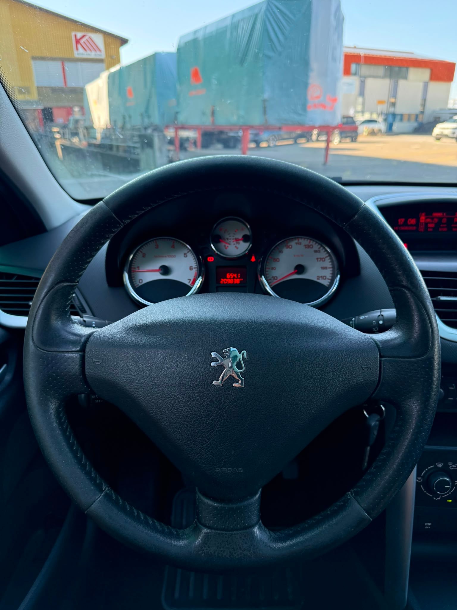 PEUGEOT 207 SW 1.6 16V Active-image-12