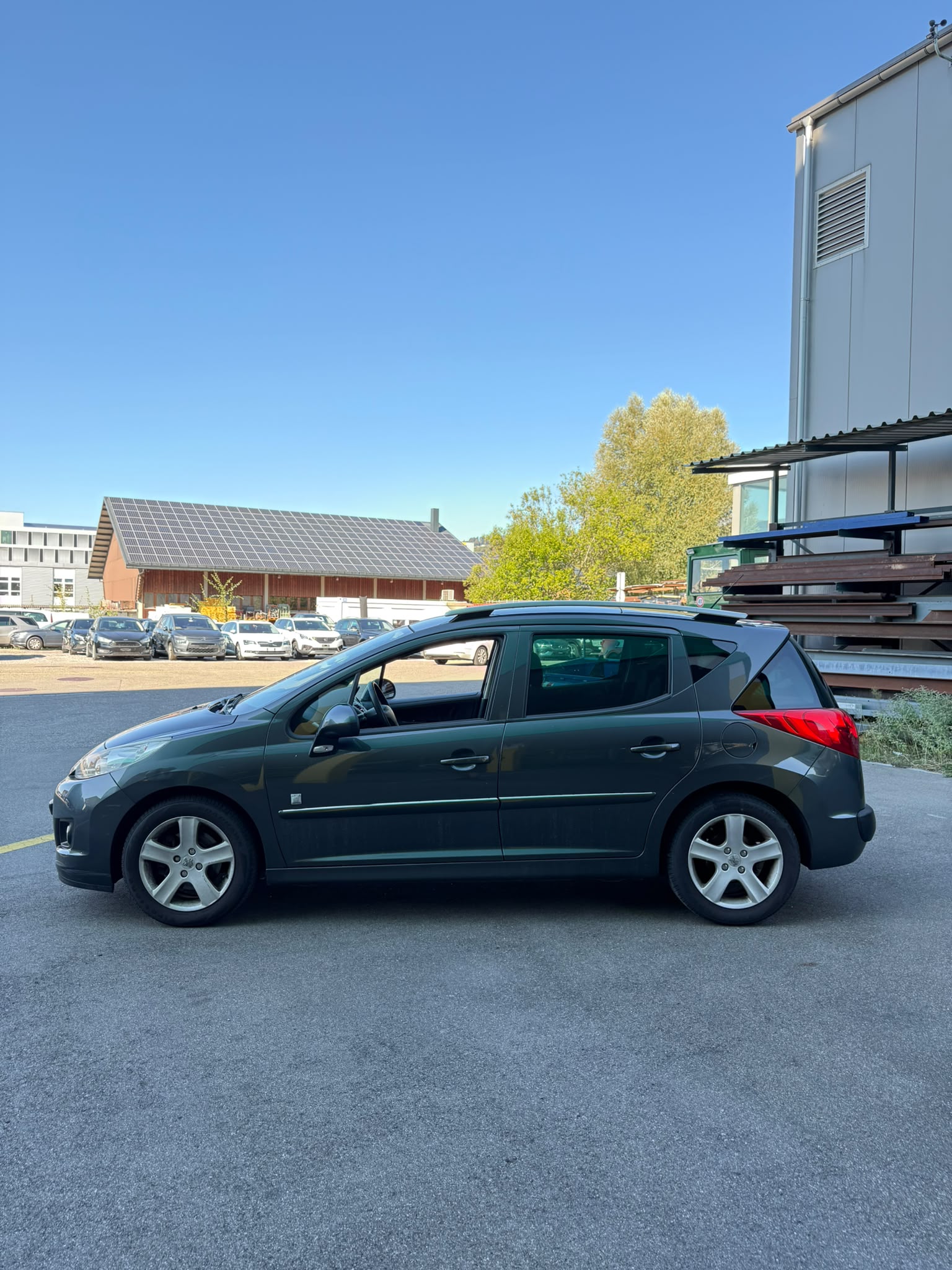 PEUGEOT 207 SW 1.6 16V Active-image-3