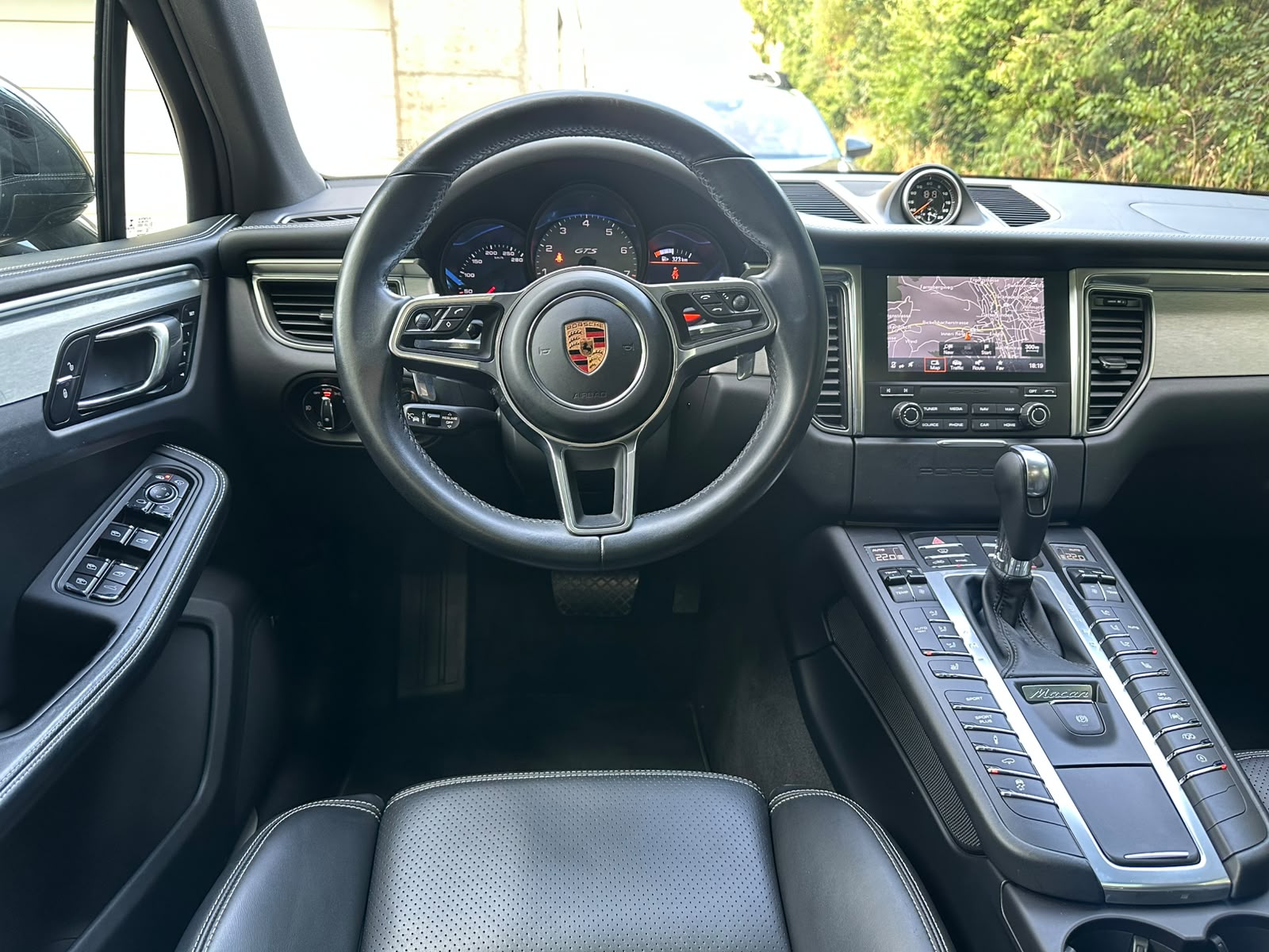 PORSCHE Macan GTS PDK-image-22