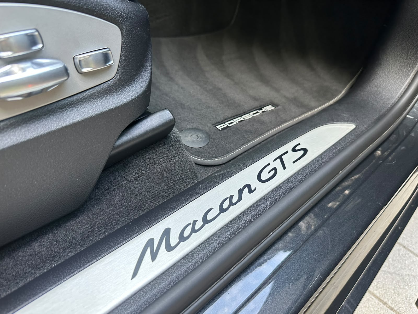 PORSCHE Macan GTS PDK-image-19