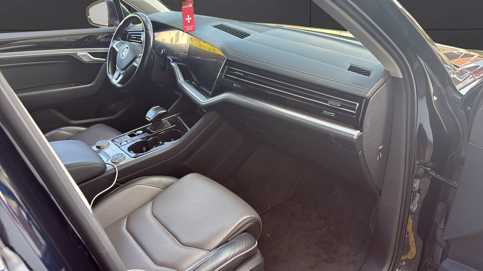 VW Touareg 3.0 TDI Elegance Tiptronic-image-9