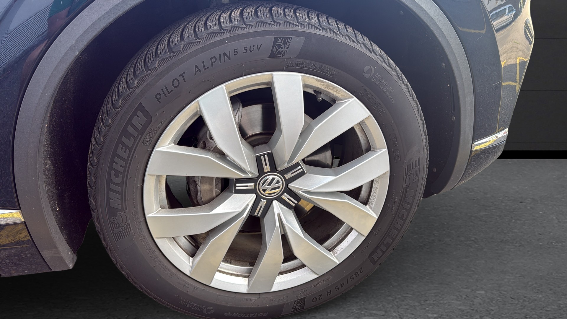 VW Touareg 3.0 TDI Elegance Tiptronic-image-13