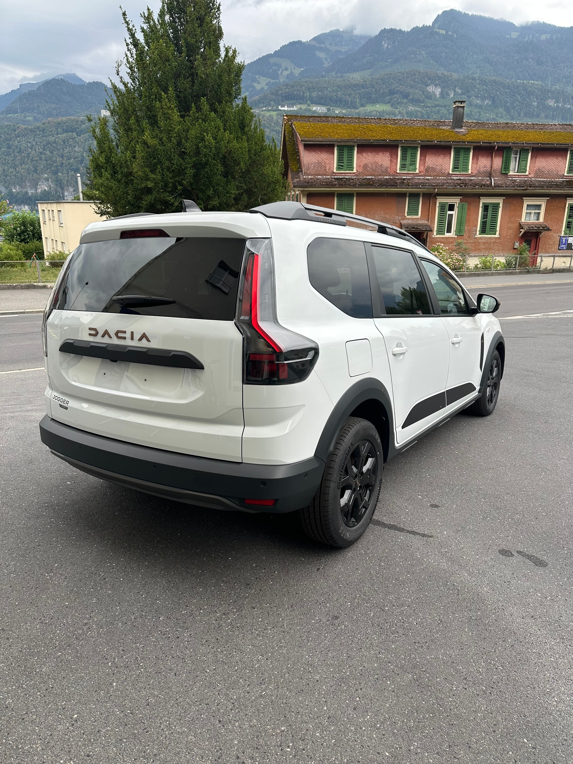 DACIA Jogger HEV 155 Extreme-image-4