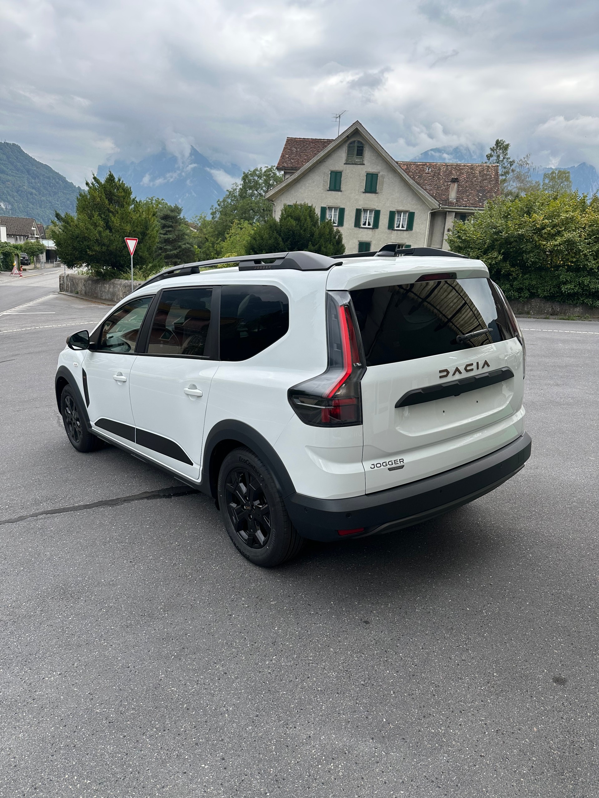 DACIA Jogger HEV 155 Extreme-image-6