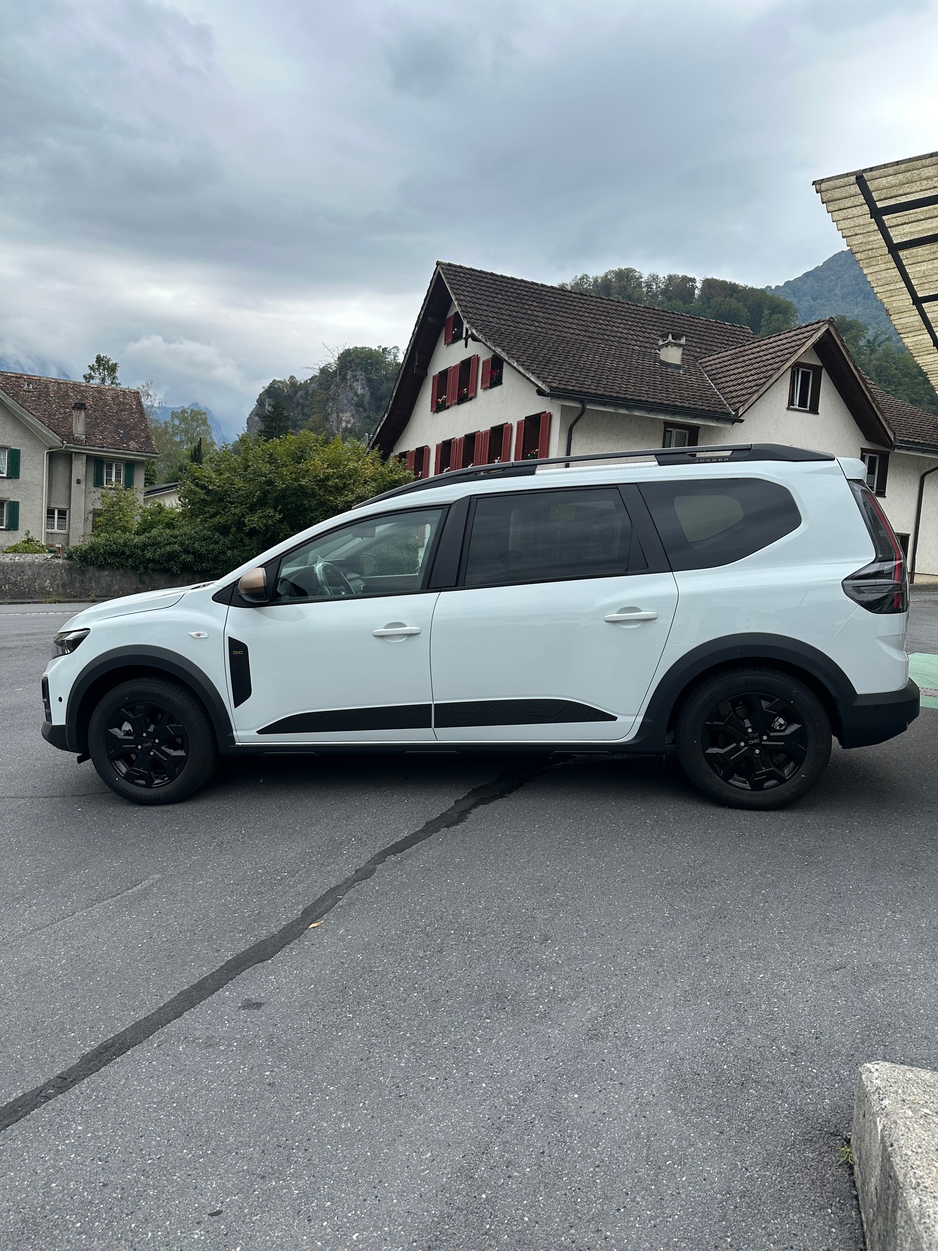 DACIA Jogger HEV 155 Extreme-image-3