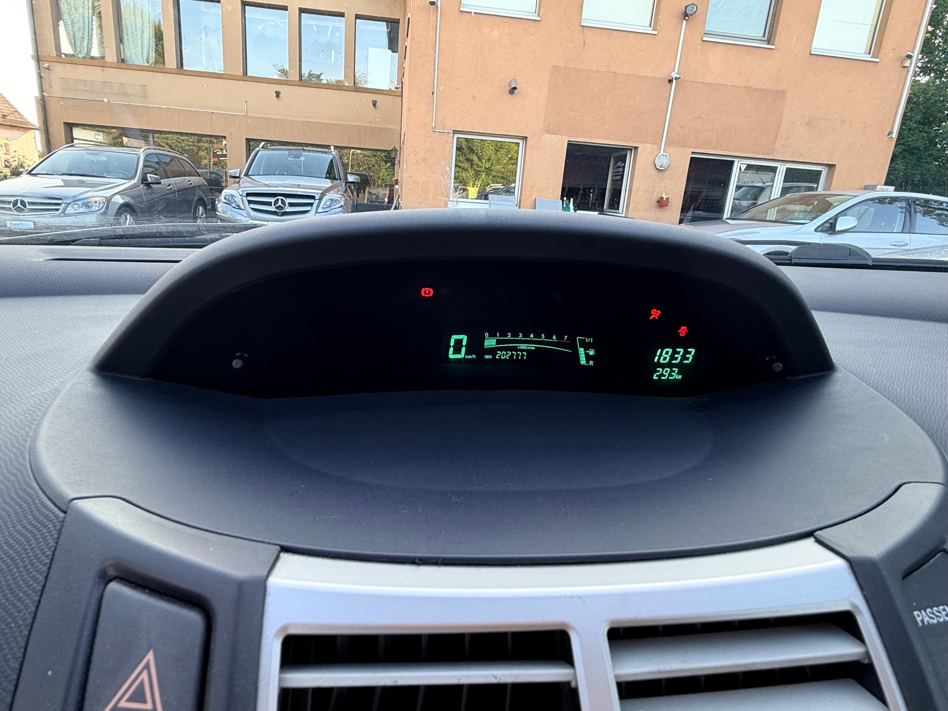 TOYOTA Yaris 1.3 Linea Sol-image-14