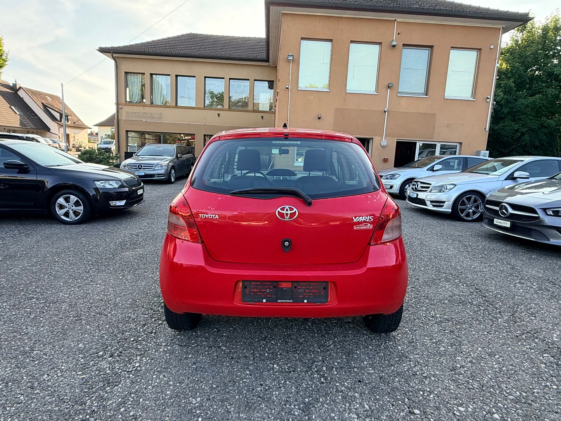 TOYOTA Yaris 1.3 Linea Sol-image-9