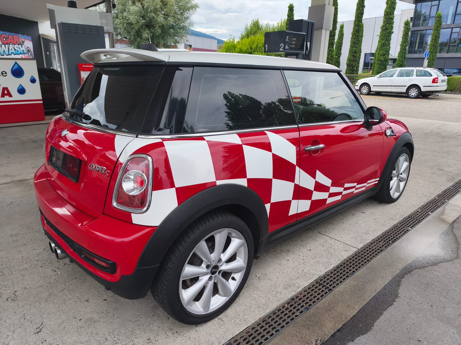MINI Cooper S-image-1