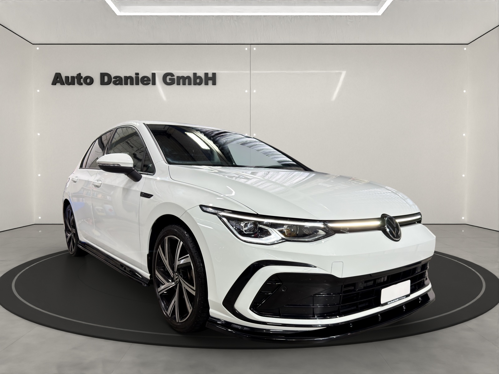 VW Golf 1.5 TSI R-Line DSG-image-3