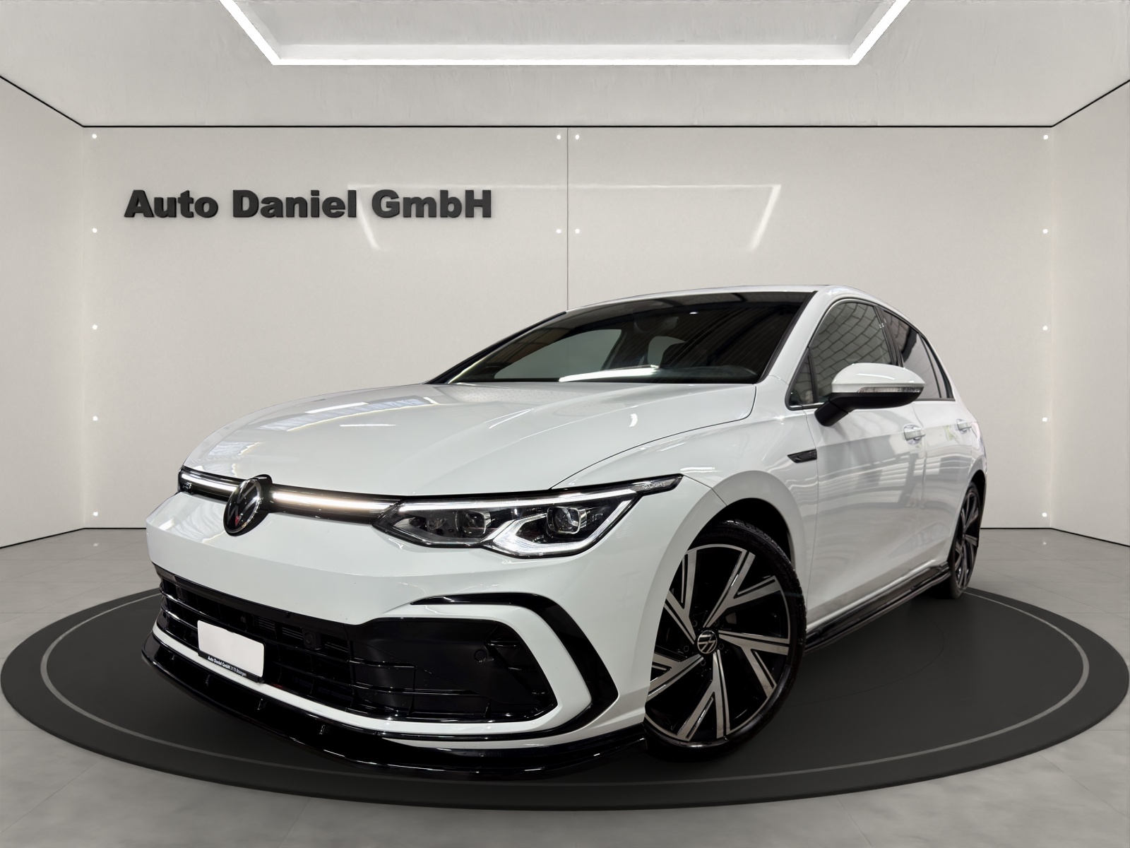 VW Golf 1.5 TSI R-Line DSG-image-0