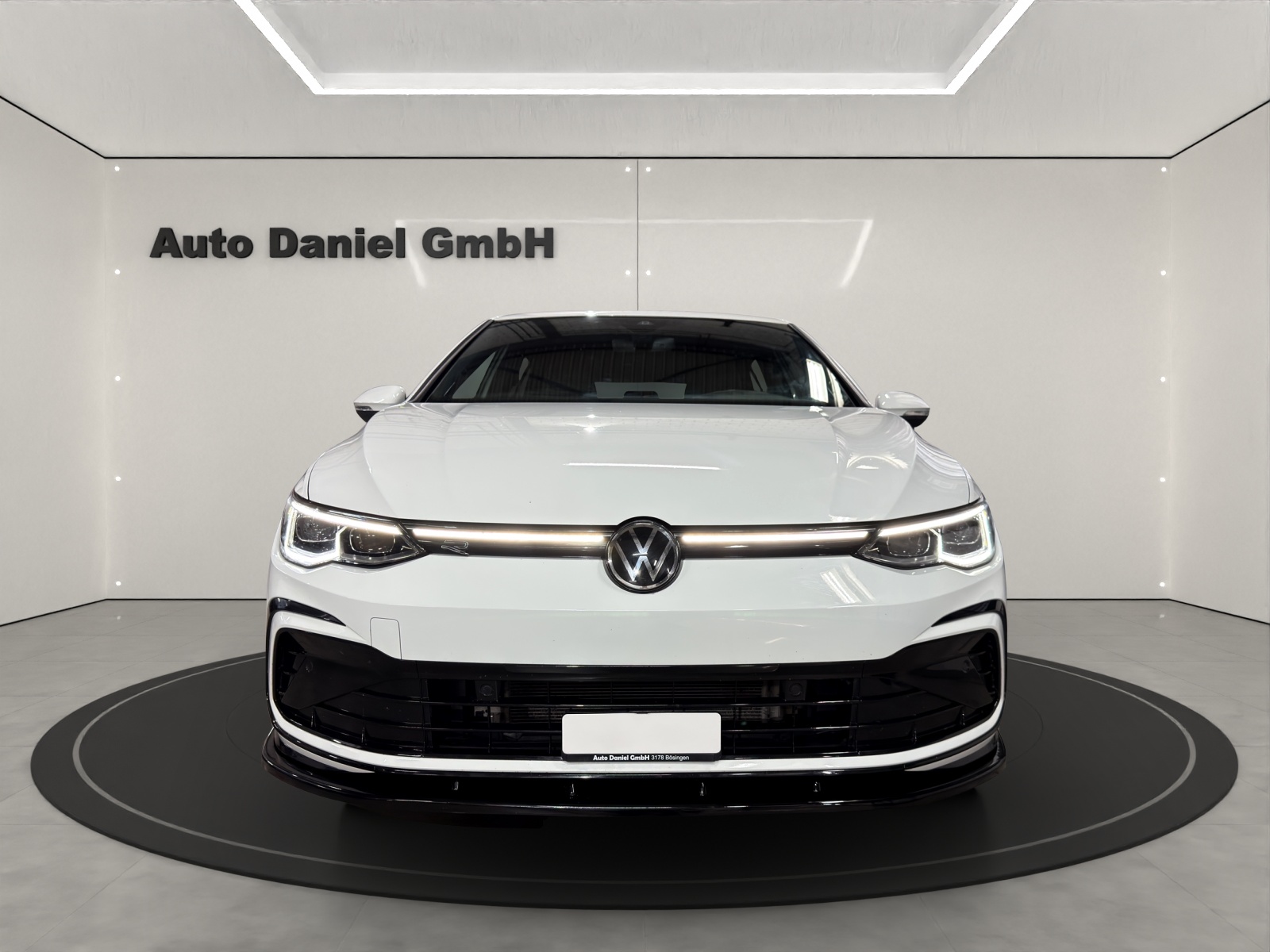 VW Golf 1.5 TSI R-Line DSG-image-2