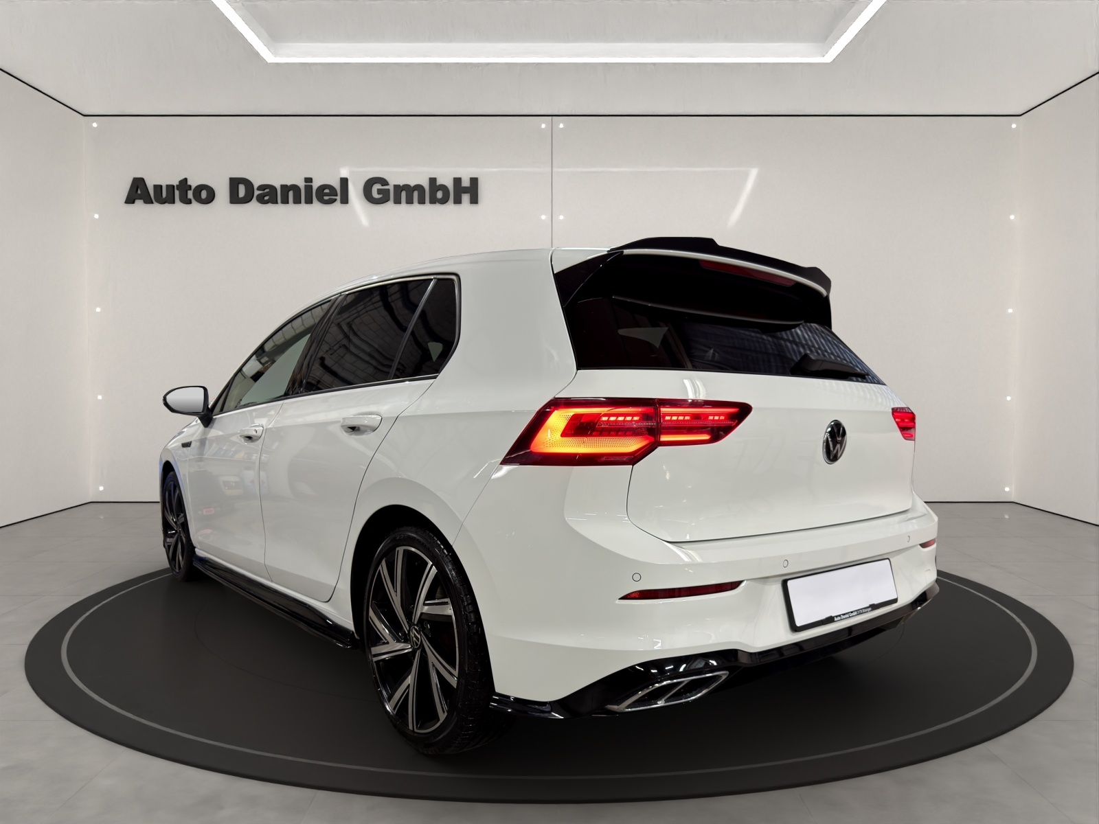 VW Golf 1.5 TSI R-Line DSG-image-7