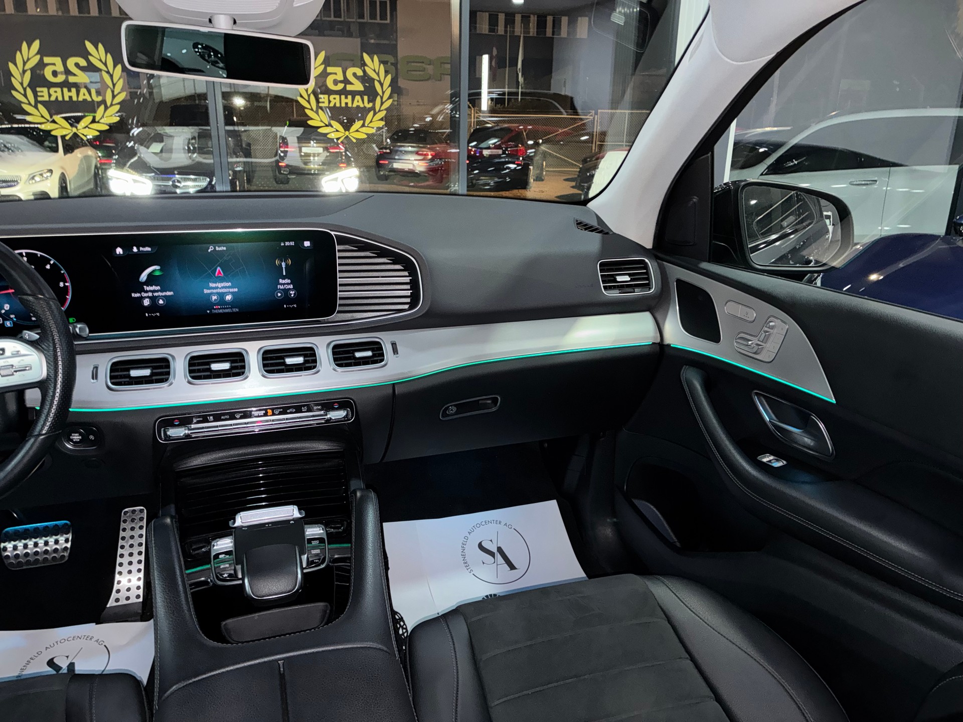 MERCEDES-BENZ GLE 300 d 4Matic AMG Line 9G-Tronic-image-8