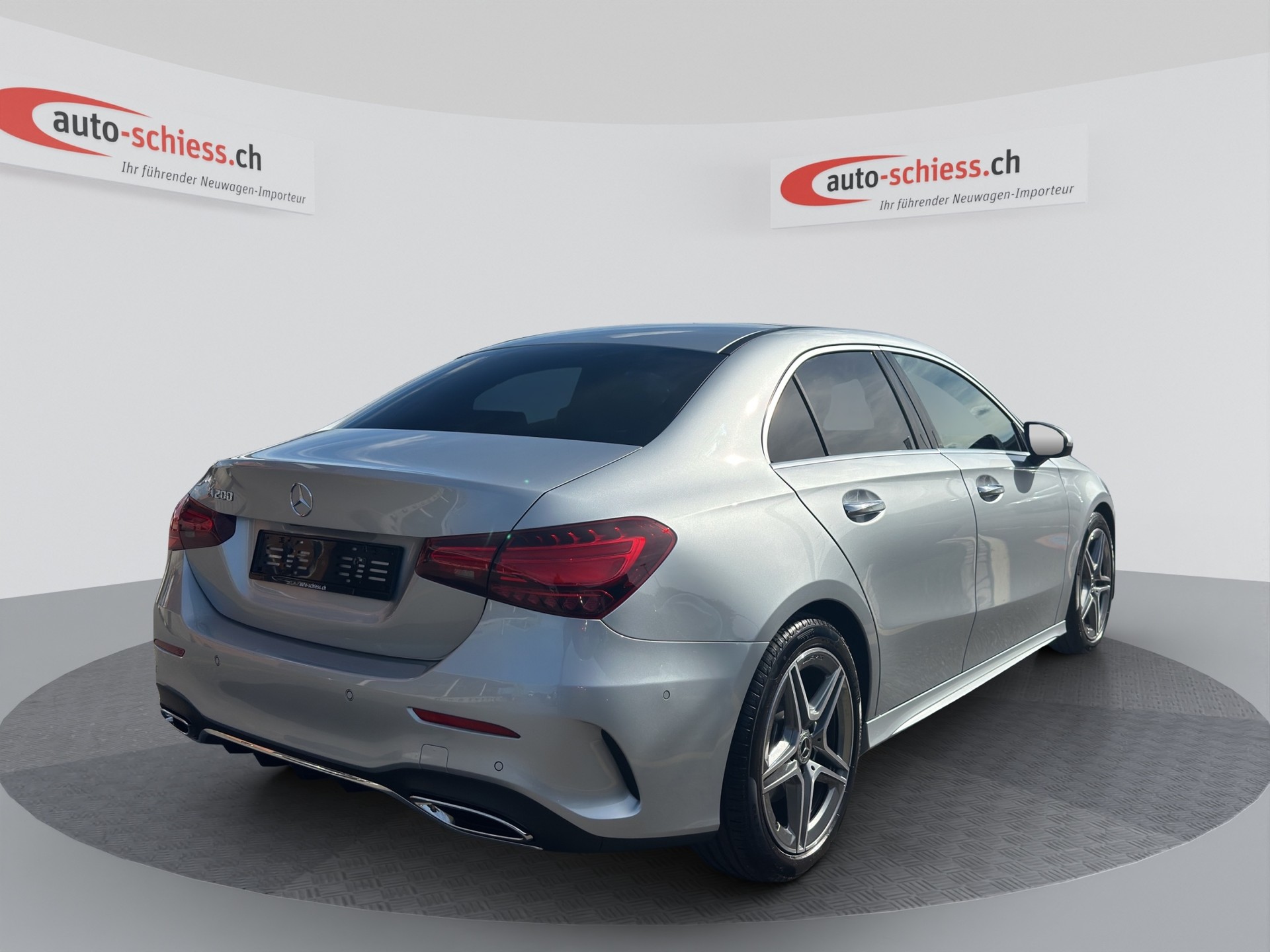 MERCEDES-BENZ A 200 Limousine AMG Line Distronic-image-6