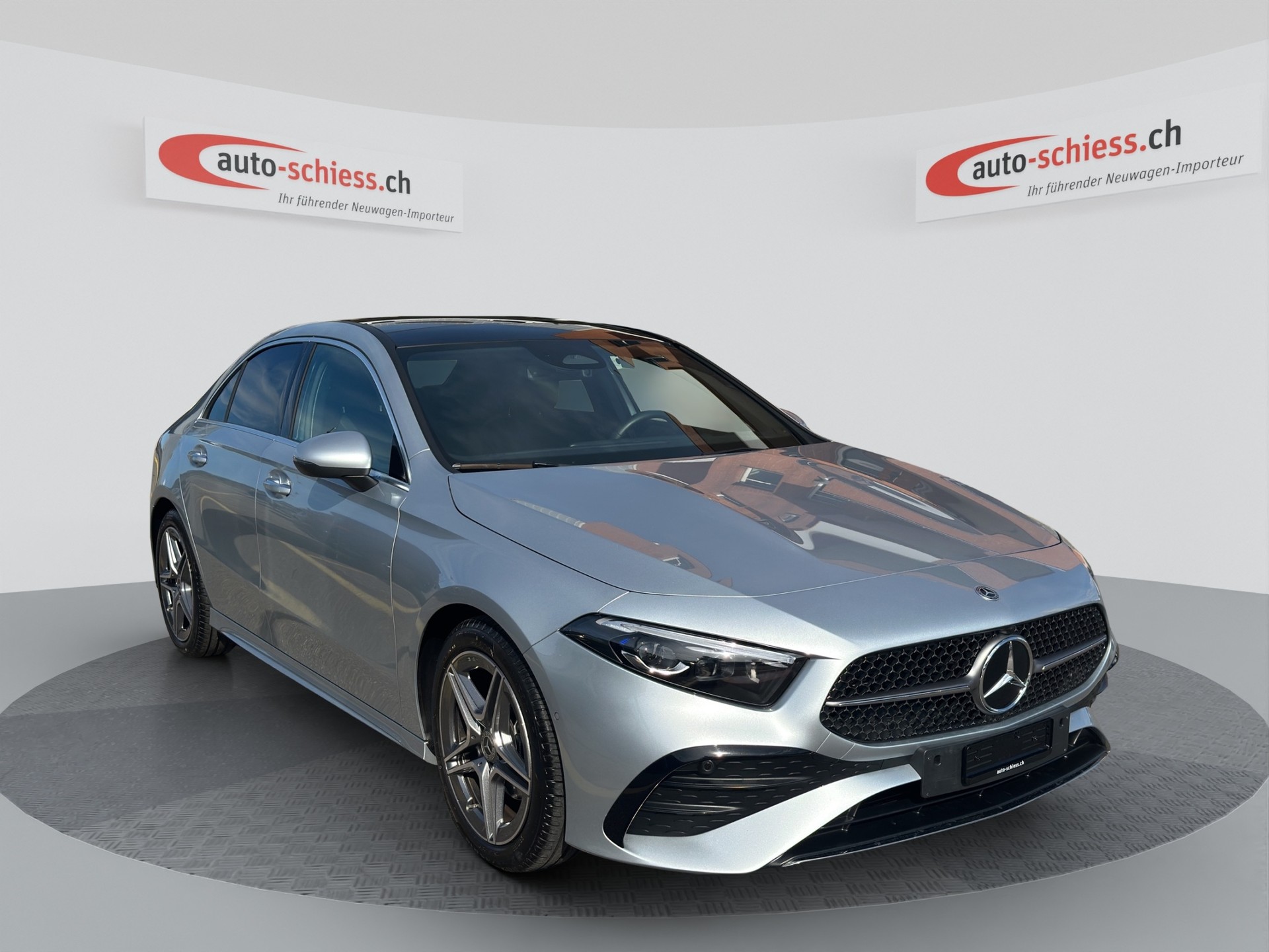 MERCEDES-BENZ A 200 Limousine AMG Line Distronic-image-0