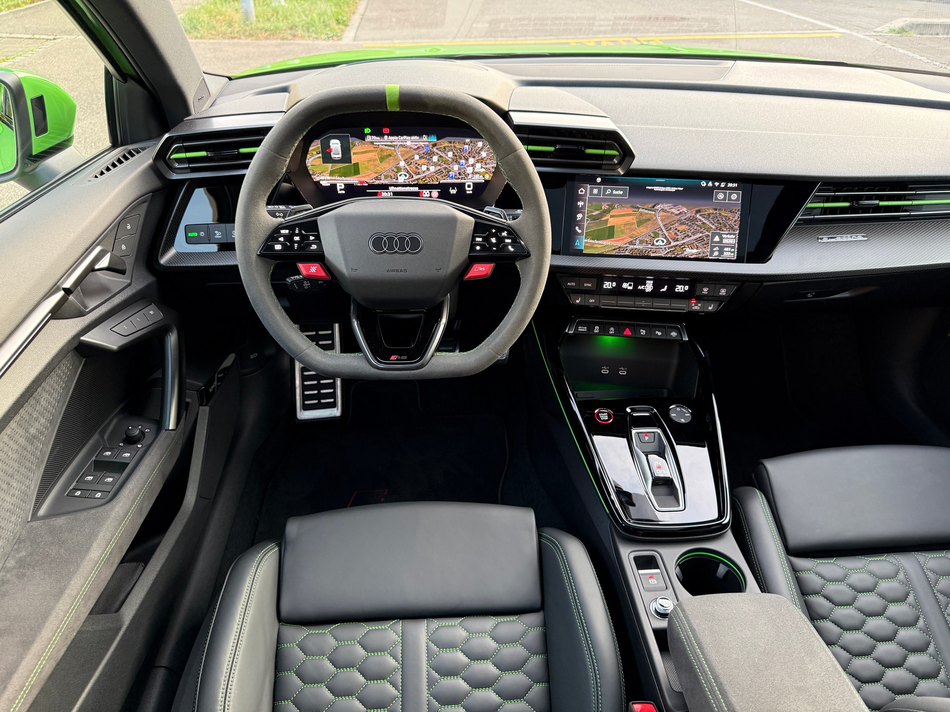 AUDI RS3 SPORTBACK 2.5 TSI QUATTRO S-TRONIC*EL. PANORAM-GLASSCHIEBEDACH*VOLLAUSSTATTUNG*-image-11