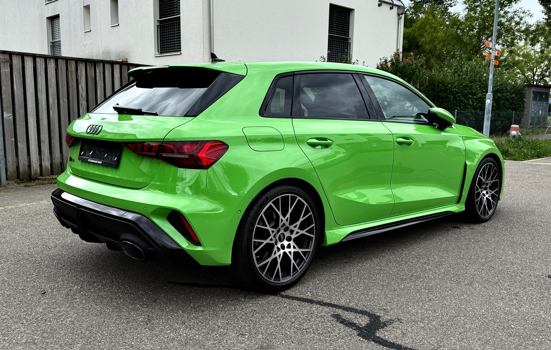 AUDI RS3 SPORTBACK 2.5 TSI QUATTRO S-TRONIC*EL. PANORAM-GLASSCHIEBEDACH*VOLLAUSSTATTUNG*-image-6