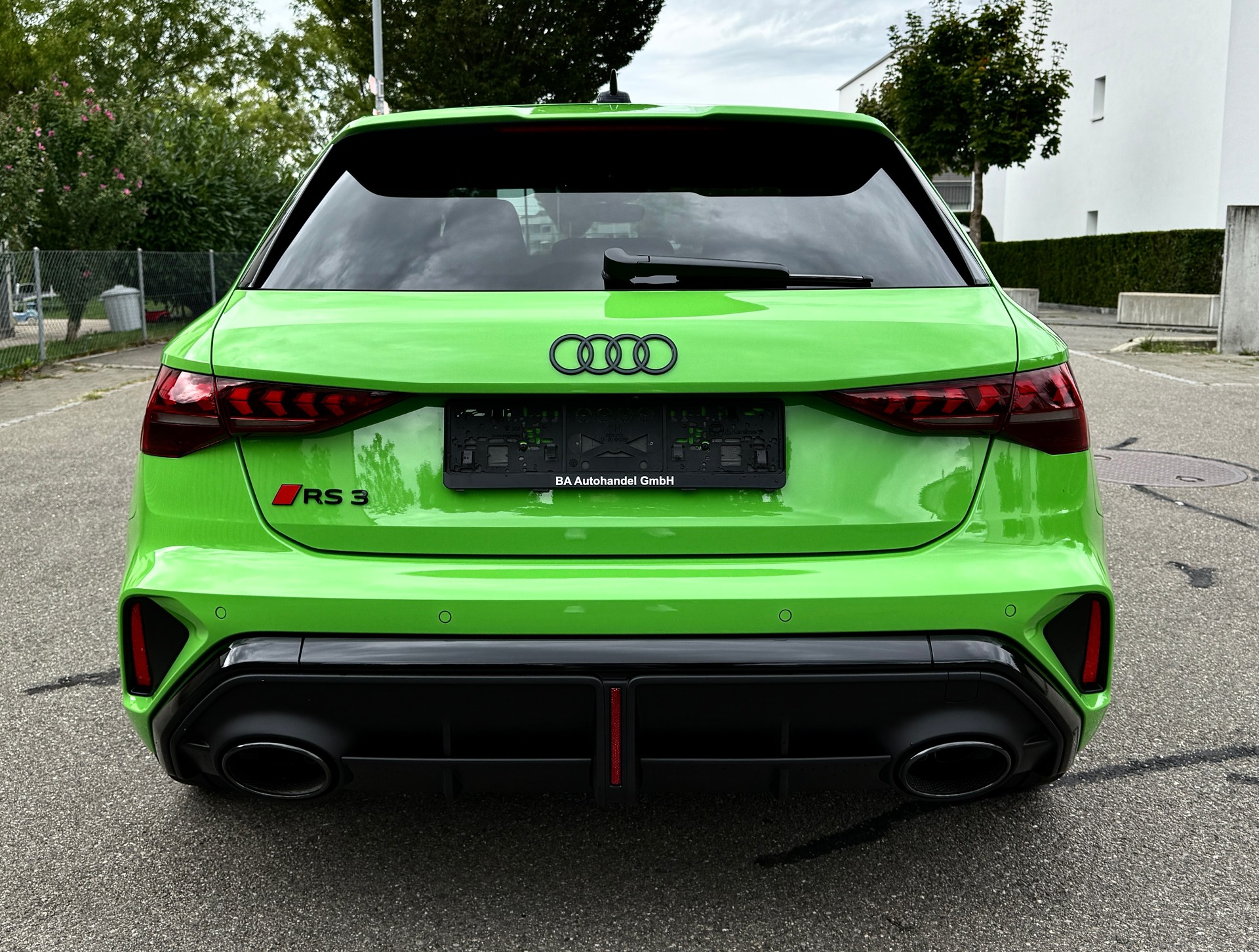 AUDI RS3 SPORTBACK 2.5 TSI QUATTRO S-TRONIC*EL. PANORAM-GLASSCHIEBEDACH*VOLLAUSSTATTUNG*-image-4